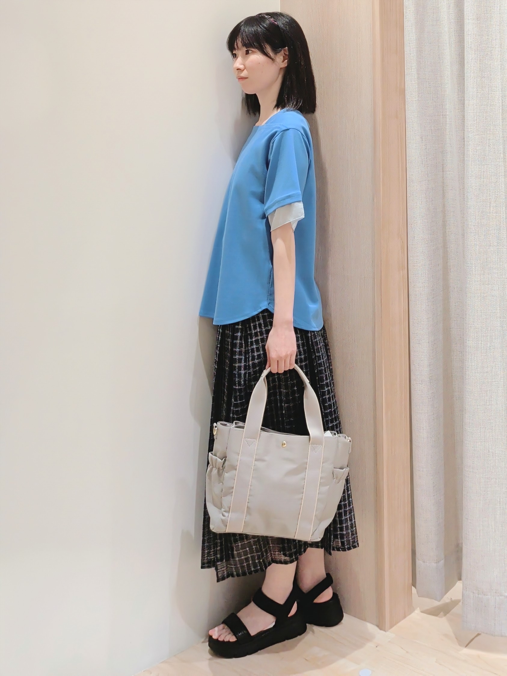 Yuiさんの「grove｜【二の腕カバー/UVカット・ひんやり】袖口シアースクエアネックTシャツ」を使ったコーディネート