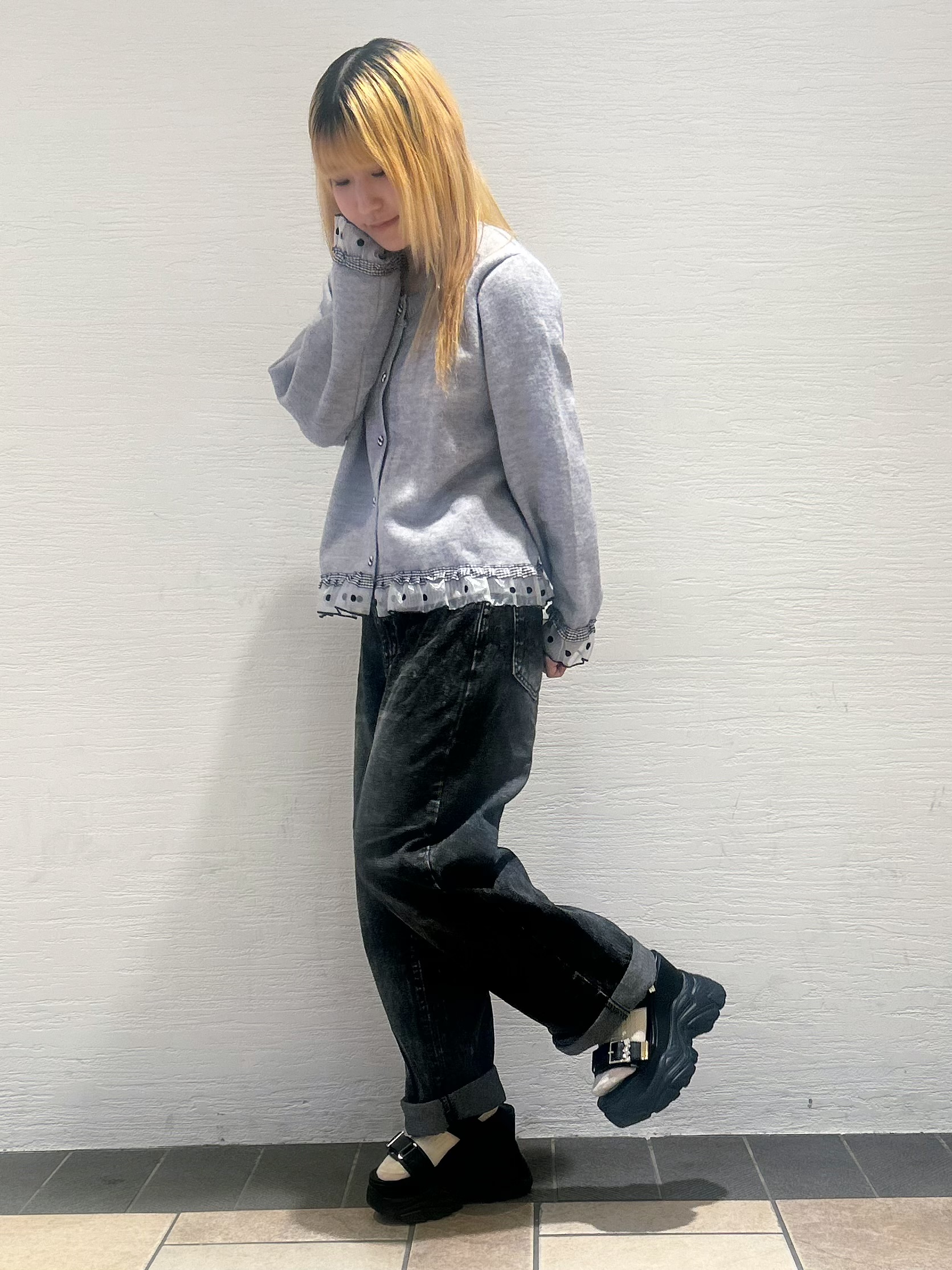 miyuさんの「ESPERANZA｜ビジューベルトスニーカーソールスポサン」を使ったコーディネート
