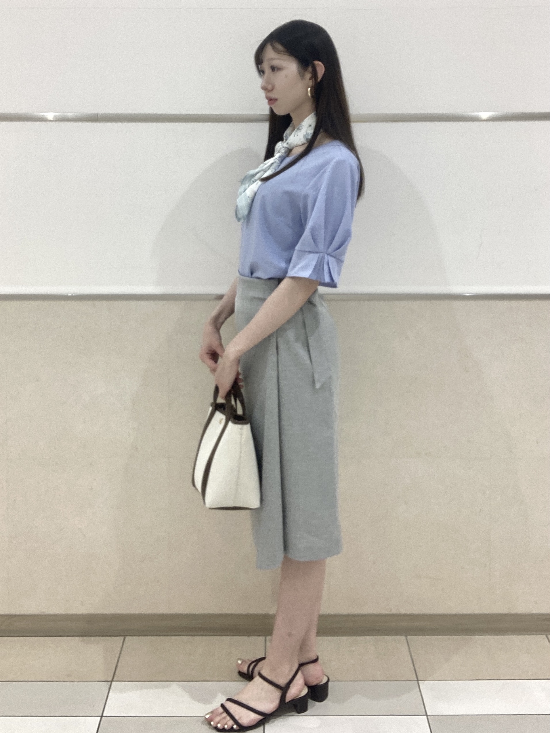 わかさんの「index｜【接触冷感】タックパフスリーブブラウス《吸水速乾／防シワ／洗濯機OK／XS～3L／6col》」を使ったコーディネート