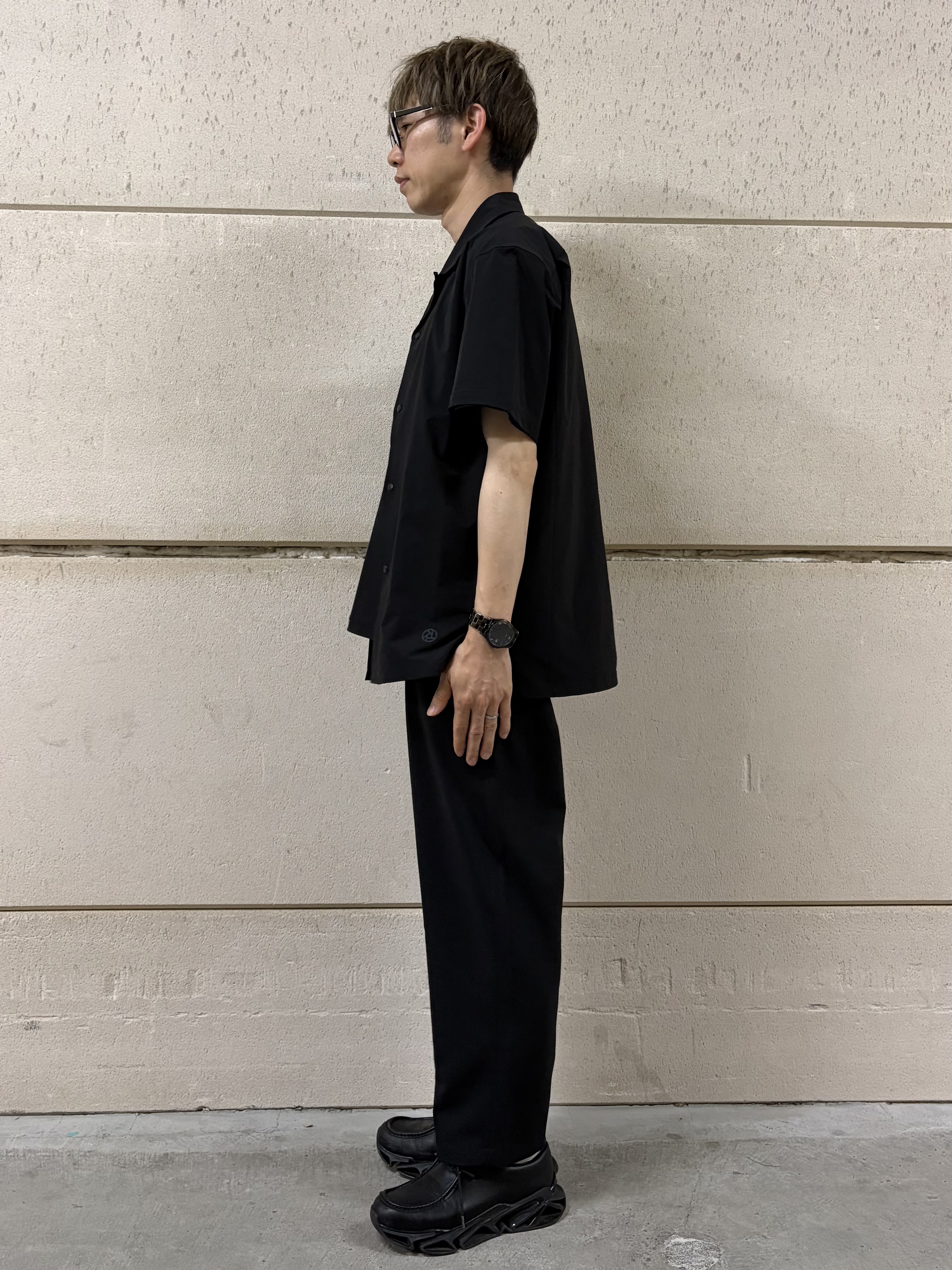 つーじーさんの「THE SHOP TK｜【KURO】 ポリバレント半袖シャツ 接触冷感/UVカット/洗濯機OK」を使ったコーディネート