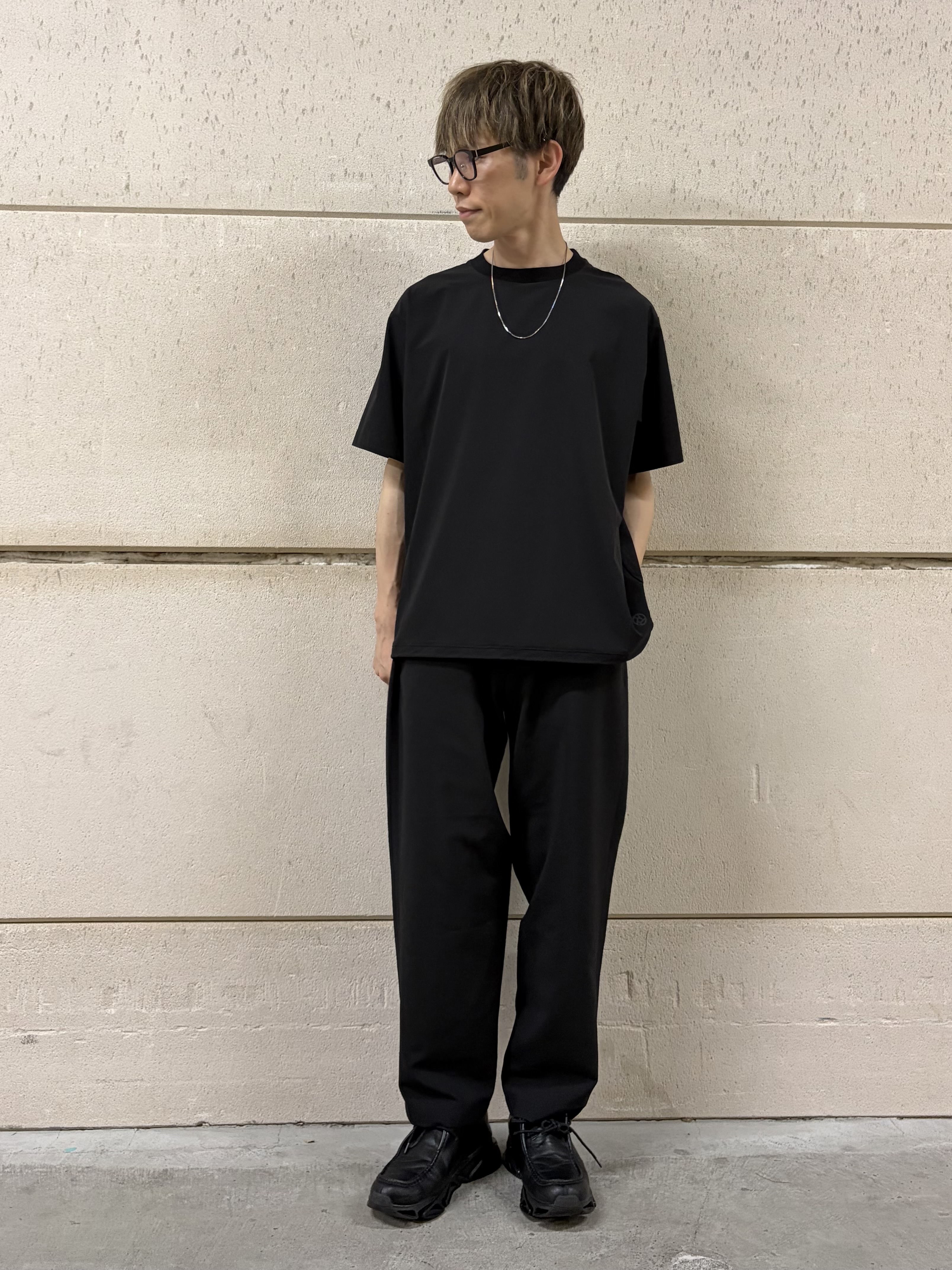 つーじーさんの「THE SHOP TK｜【KURO】 ポリバレント半袖シャツ 接触冷感/UVカット/洗濯機OK」を使ったコーディネート