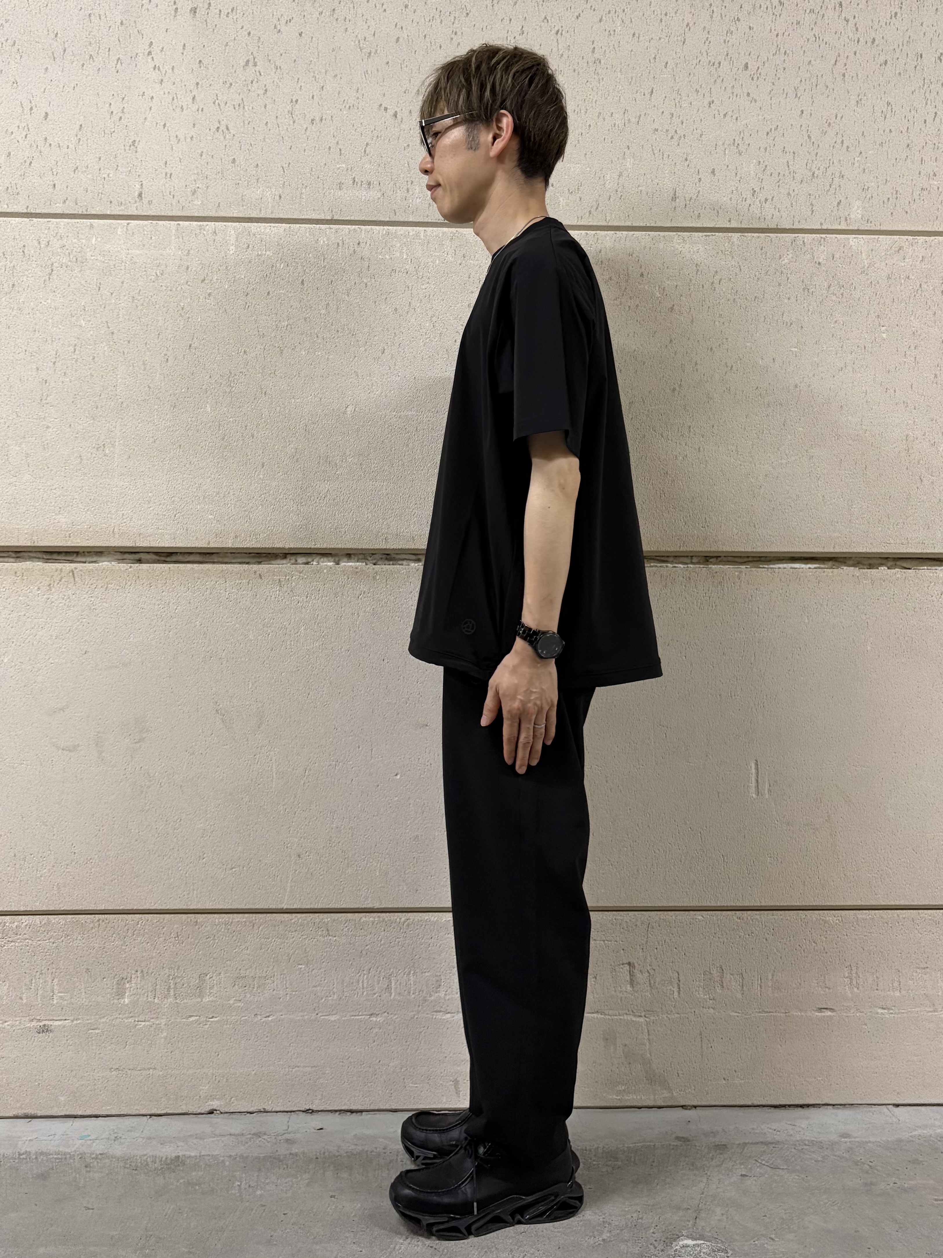 つーじーさんの「THE SHOP TK｜【KURO】 ポリバレント半袖シャツ 接触冷感/UVカット/洗濯機OK」を使ったコーディネート