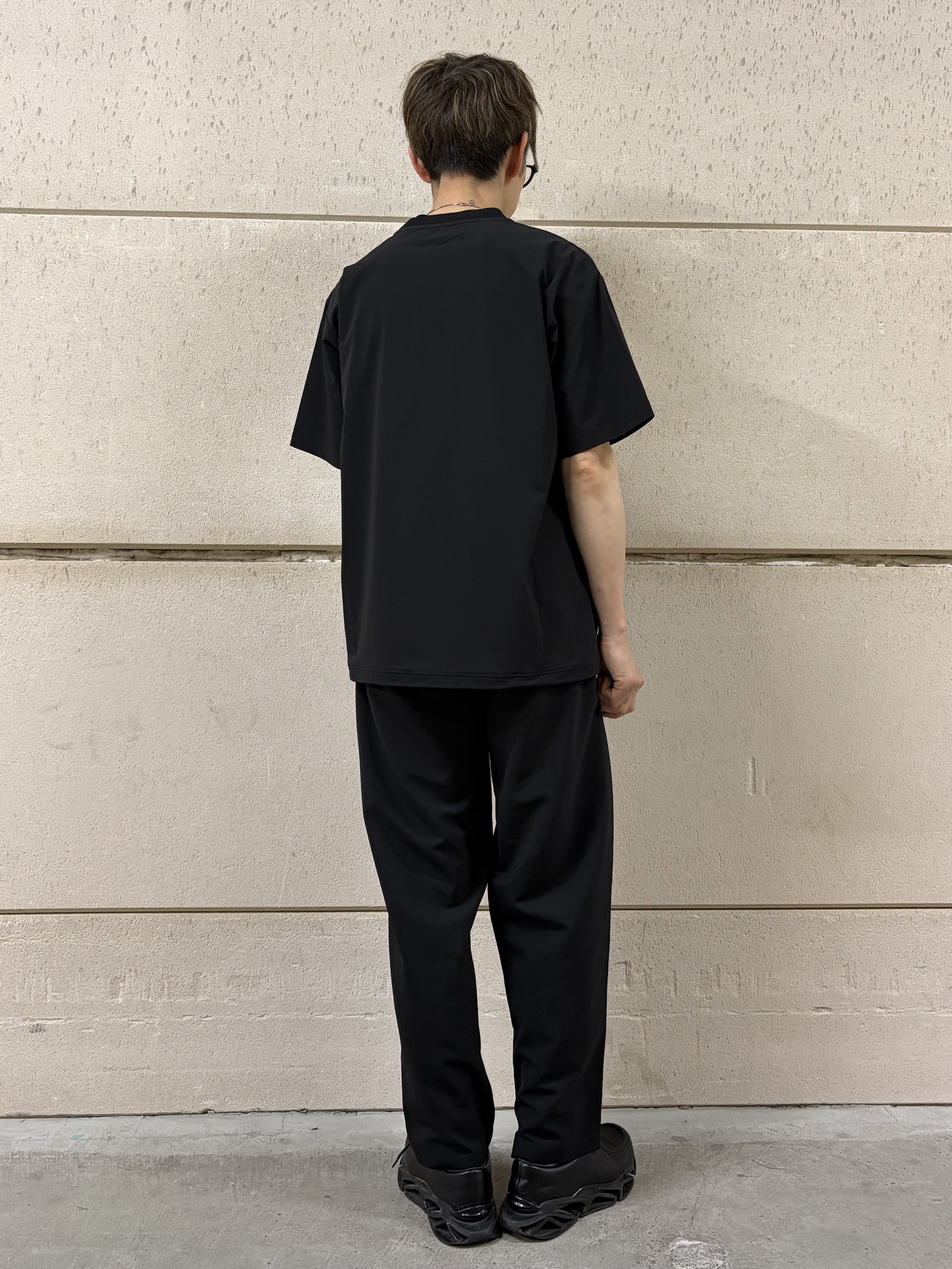つーじーさんの「THE SHOP TK｜【KURO】 ポリバレント半袖シャツ 接触冷感/UVカット/洗濯機OK」を使ったコーディネート