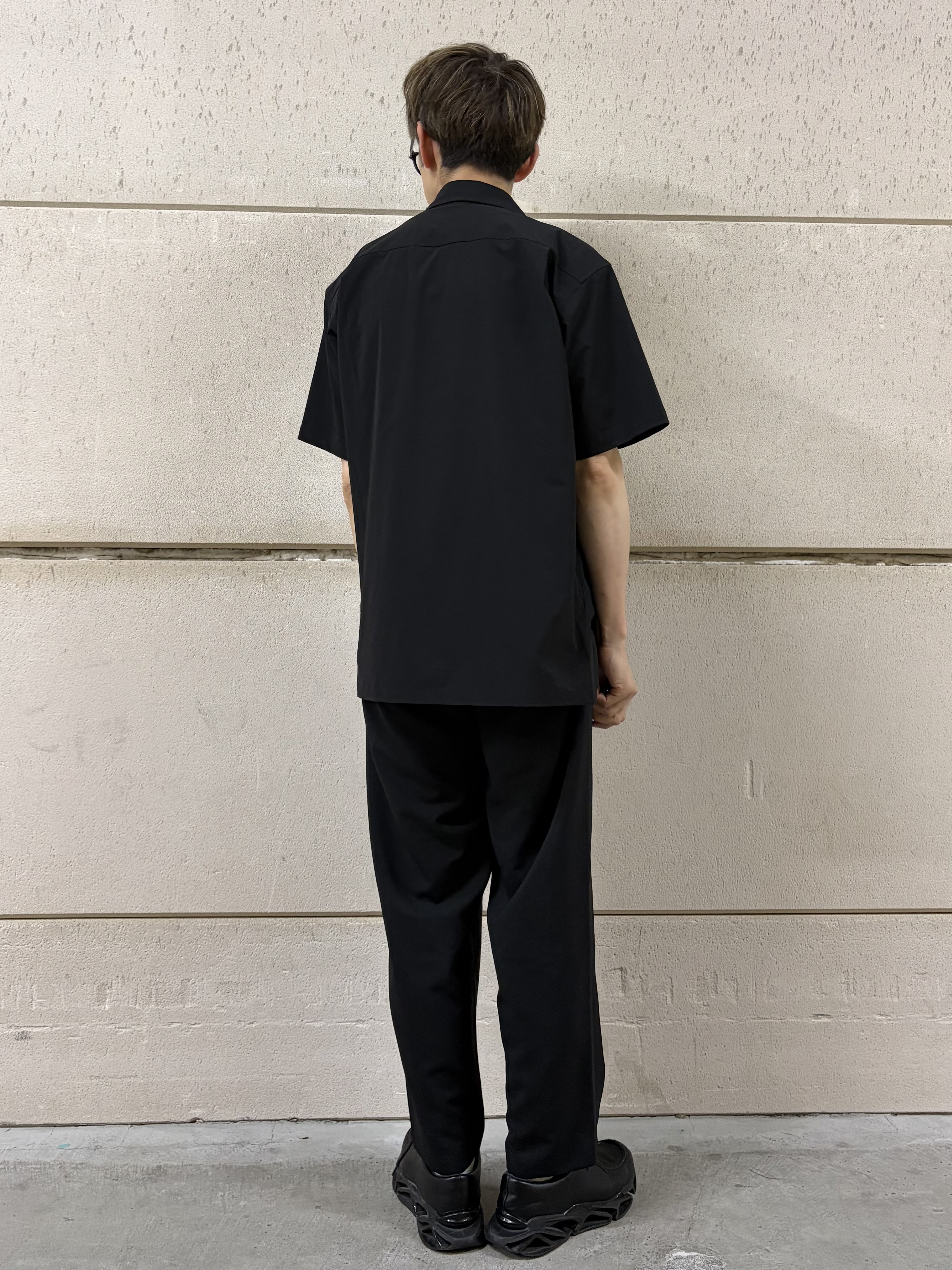 つーじーさんの「THE SHOP TK｜【KURO】 ポリバレント半袖シャツ 接触冷感/UVカット/洗濯機OK」を使ったコーディネート