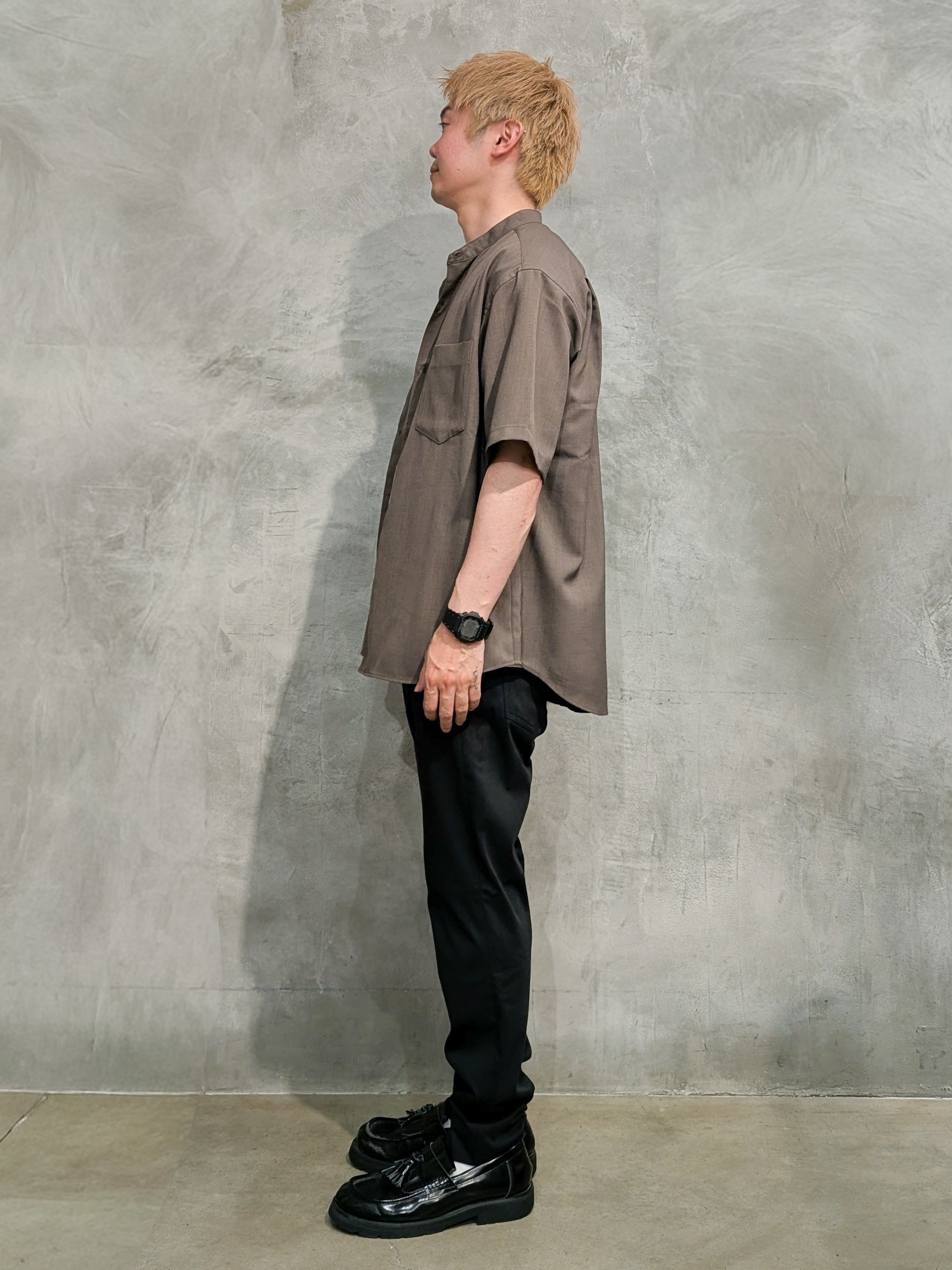 daiさんの「THE SHOP TK｜LITE TEX バンドカラー半袖シャツ 接触冷感/吸水速乾/UVカット/アンチピリング/イージーケ」を使ったコーディネート