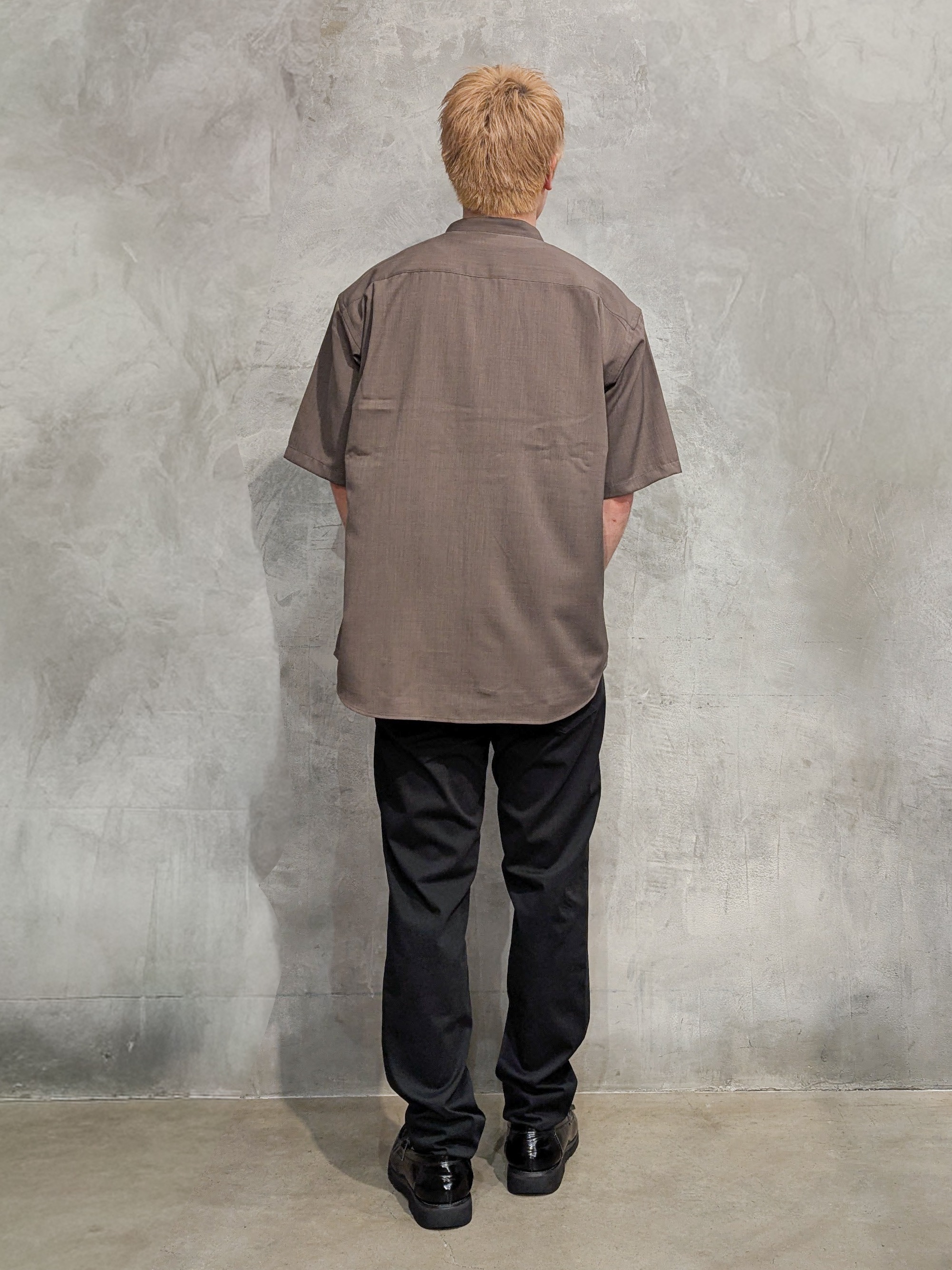 daiさんの「THE SHOP TK｜LITE TEX バンドカラー半袖シャツ 接触冷感/吸水速乾/UVカット/アンチピリング/イージーケ」を使ったコーディネート