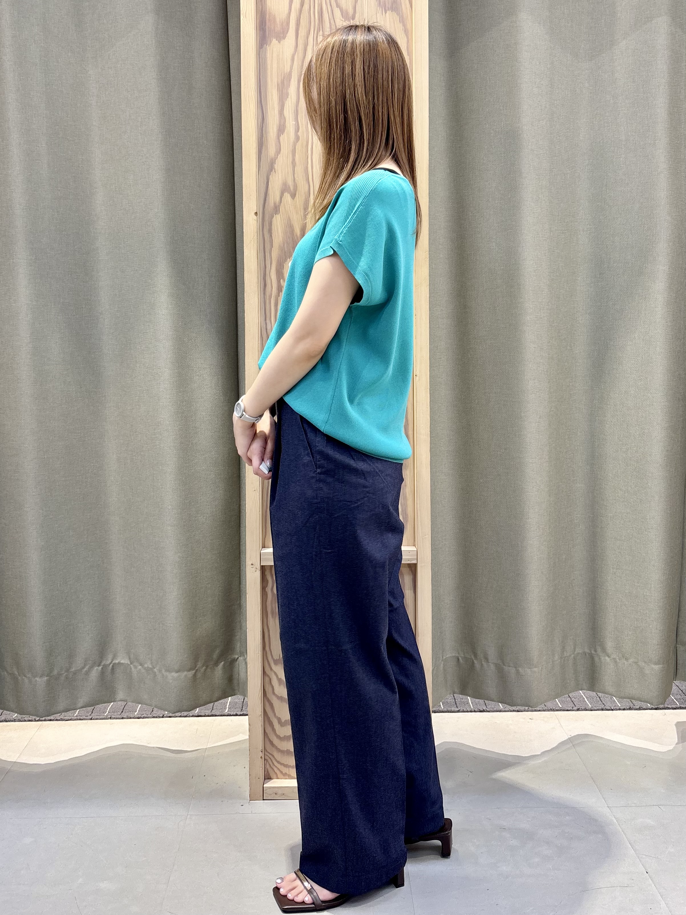 HaNeさんの「THE SHOP TK｜【S-XL/ひんやりタッチ】多機能フレンチスリーブニット 洗濯機OK/UVケア/毛玉になりにくい」を使ったコーディネート