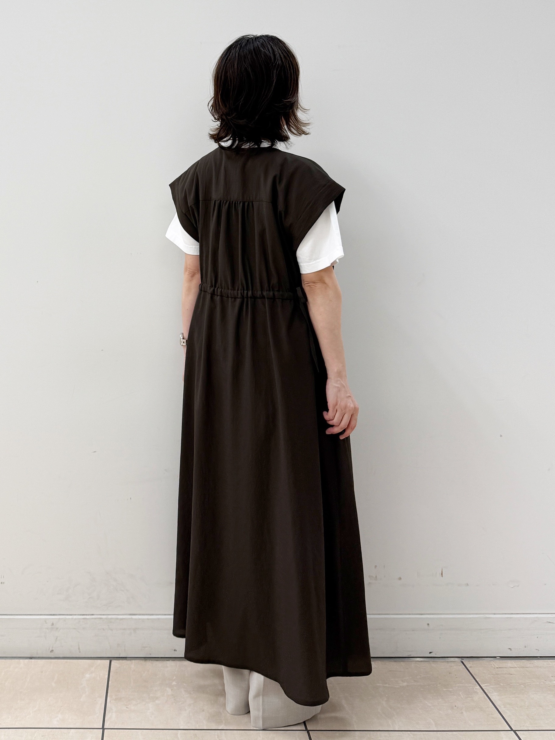 KIKIさんの「Reflect｜【通気性あり／涼しい／マシンウォッシャブル】フロントボタンワンピース」を使ったコーディネート