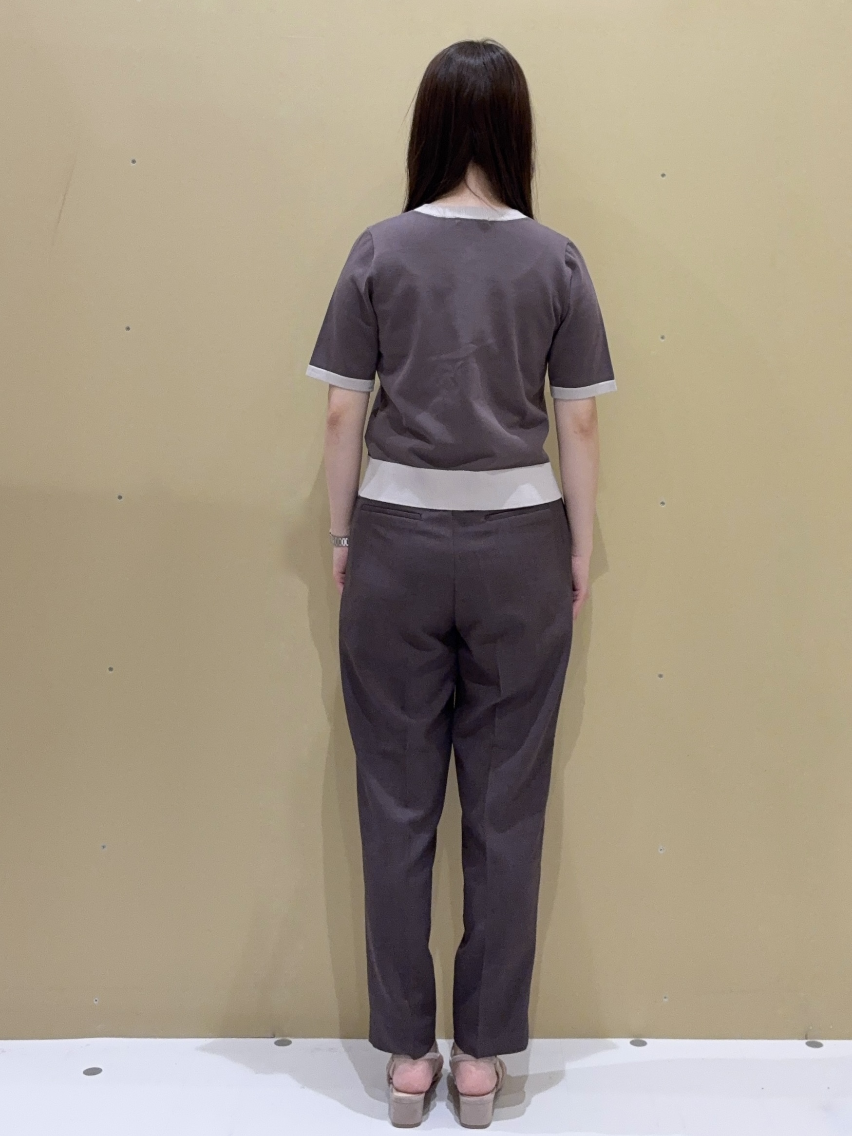 EMIRIさんの「OPAQUE.CLIP｜ラメアソートバイカラー半袖カーディガン【洗濯機OK】」を使ったコーディネート