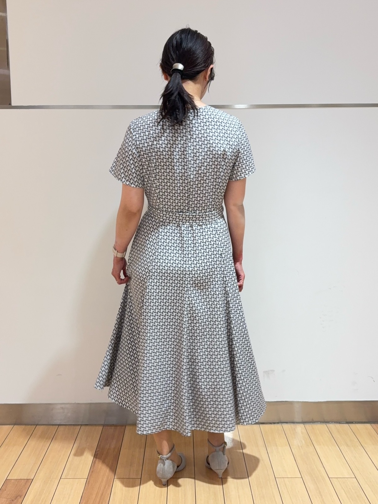 misaさんの「UNTITLED｜【美シルエット/洗える】ジオメプリントワンピース」を使ったコーディネート