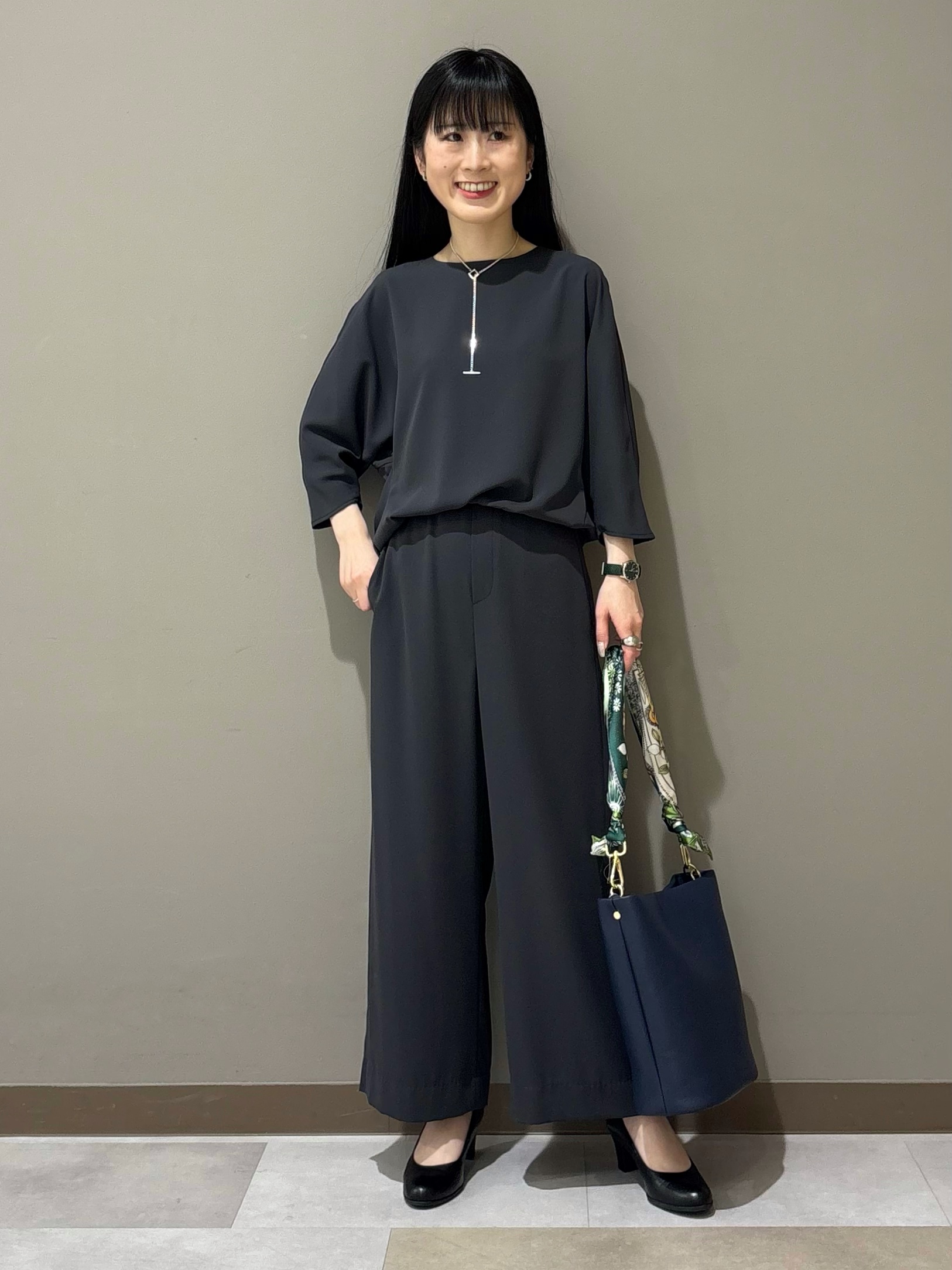 KEIKOさんの「INDIVI｜【さらに軽く軽快！／着る日傘】颯爽ジレジャケット」を使ったコーディネート