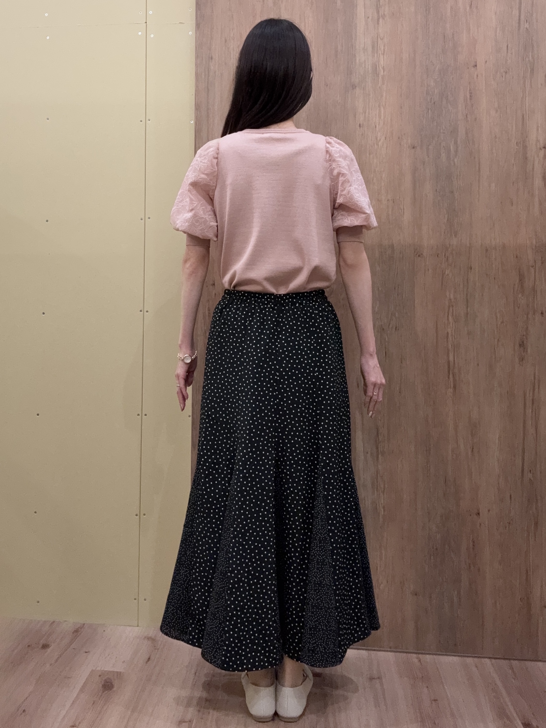 Ayakoさんの「grove｜一枚で着映える大人の袖コンシャスニット」を使ったコーディネート