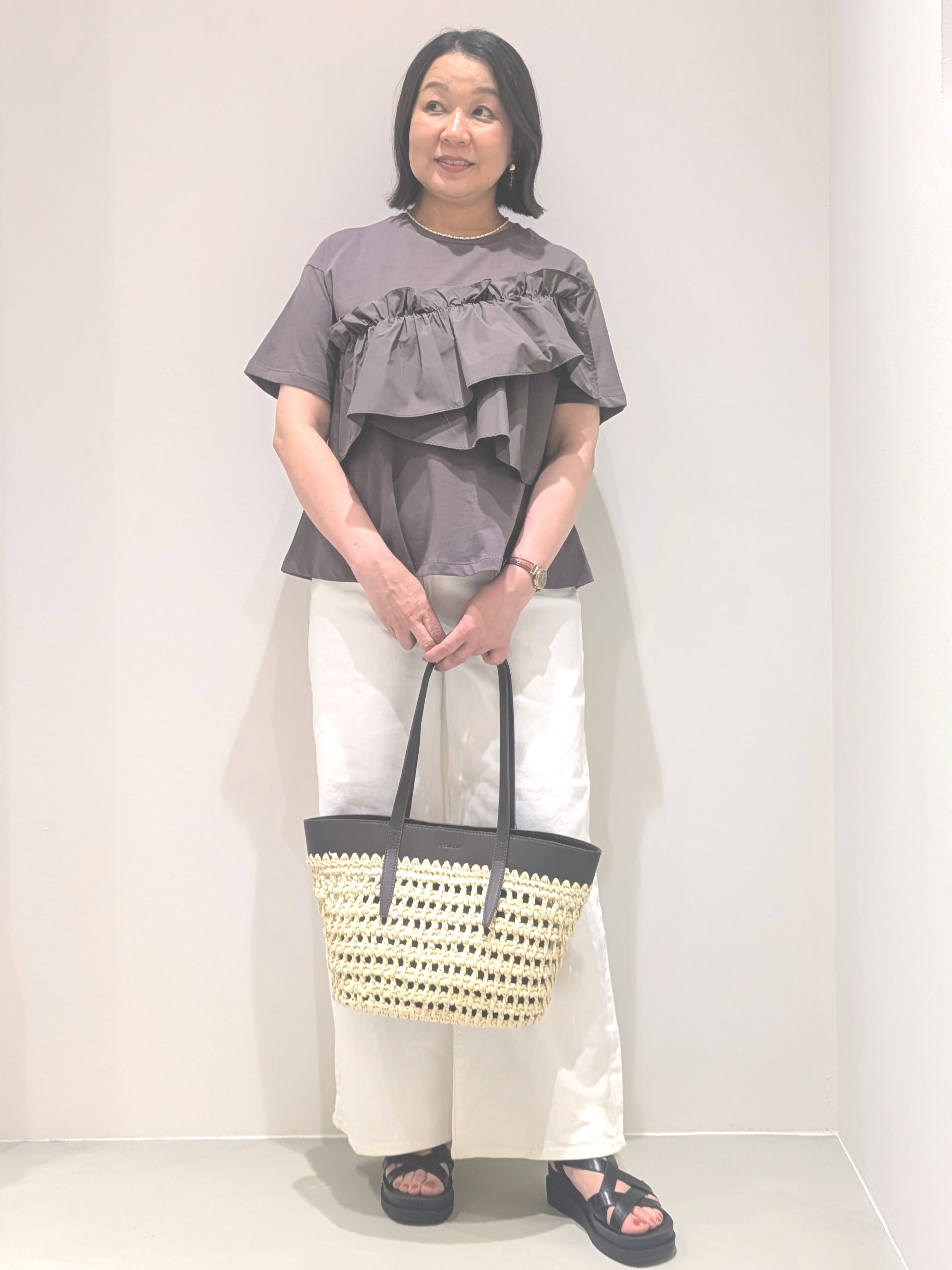 ゆきさんの「OPAQUE.CLIP｜【接触冷感】アシメフリルドッキングカットソー《洗濯機OK》」を使ったコーディネート