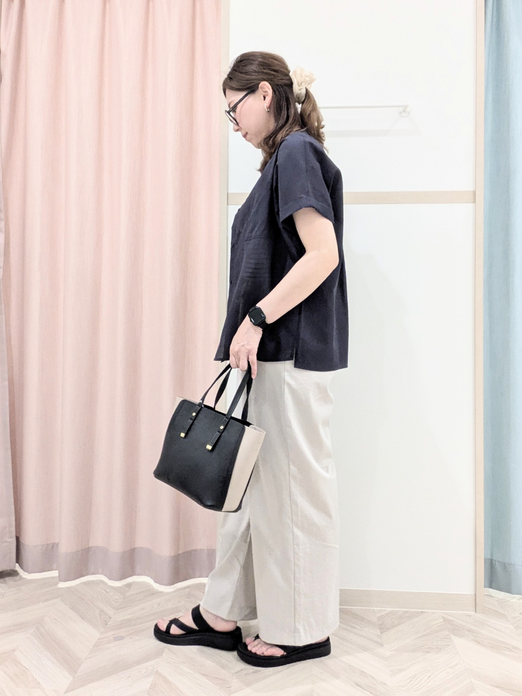 miyuさんの「SHOO･LA･RUE｜【さらり快適/洗濯機可/S-LL】風が通り抜ける 半袖バンドカラーシアーシャツ」を使ったコーディネート