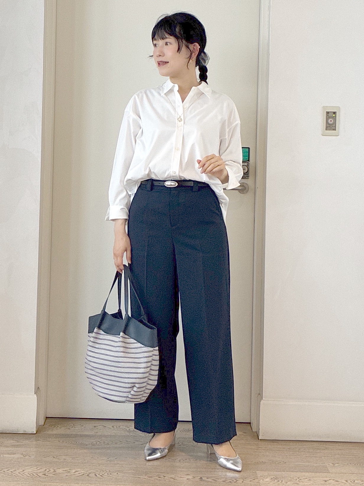  beni_gingerさんの「Reflect｜【羽織りにも◎】タイプライタービッグシャツ」を使ったコーディネート