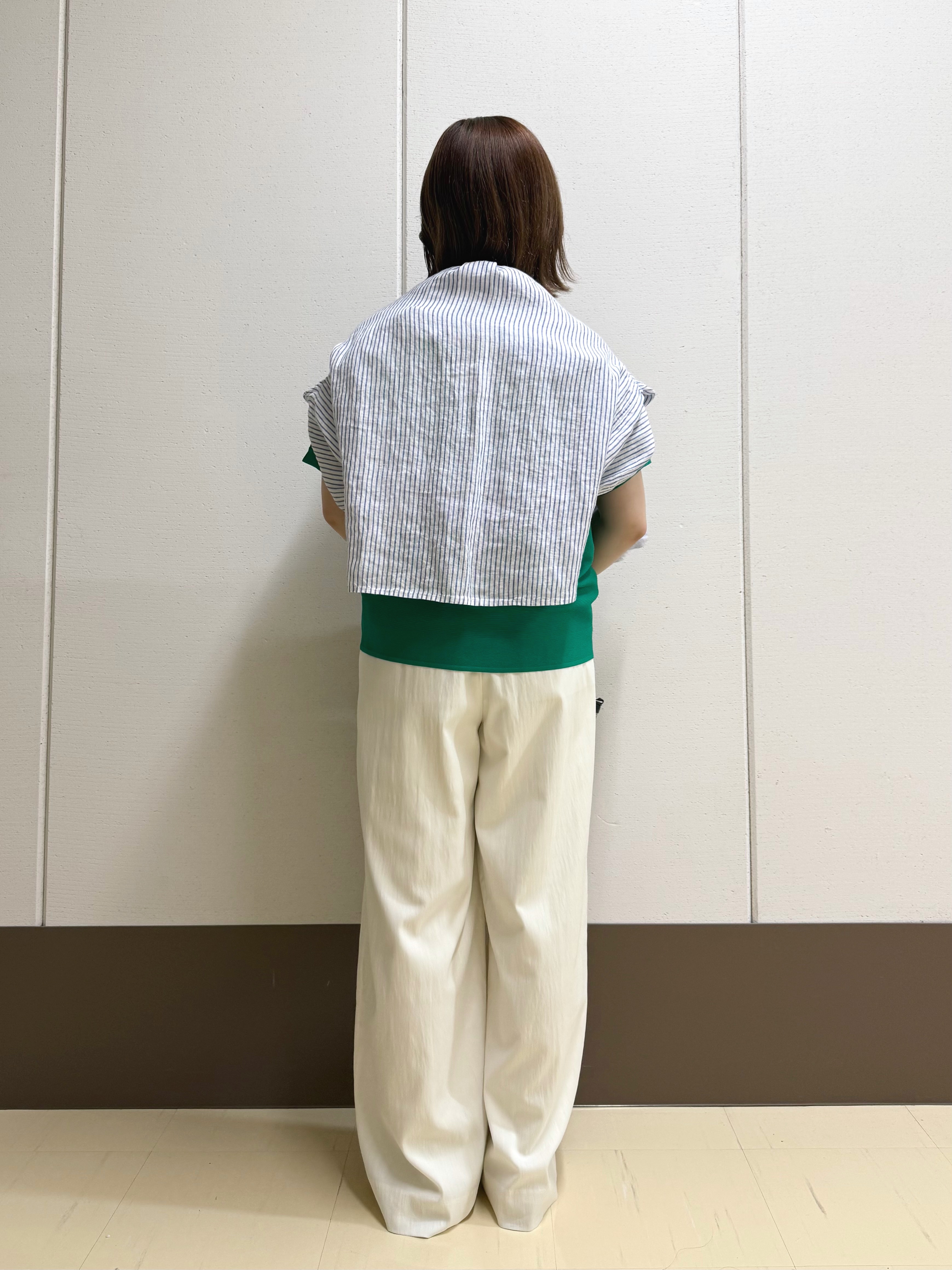 Rikoさんの「INDIVI｜【洗える】ガーター編みVネックニットT」を使ったコーディネート