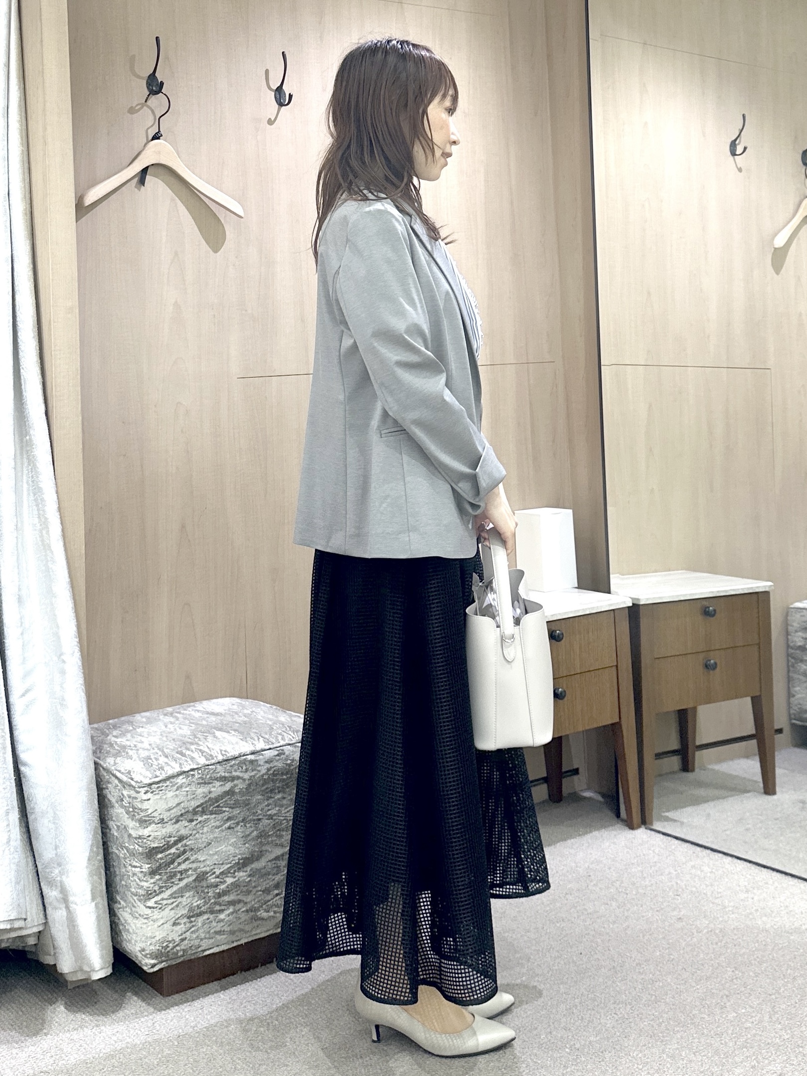 Miwaさんの「UNTITLED｜【接触冷感/通気性/洗える】スタンドカラーフリルブラウス」を使ったコーディネート