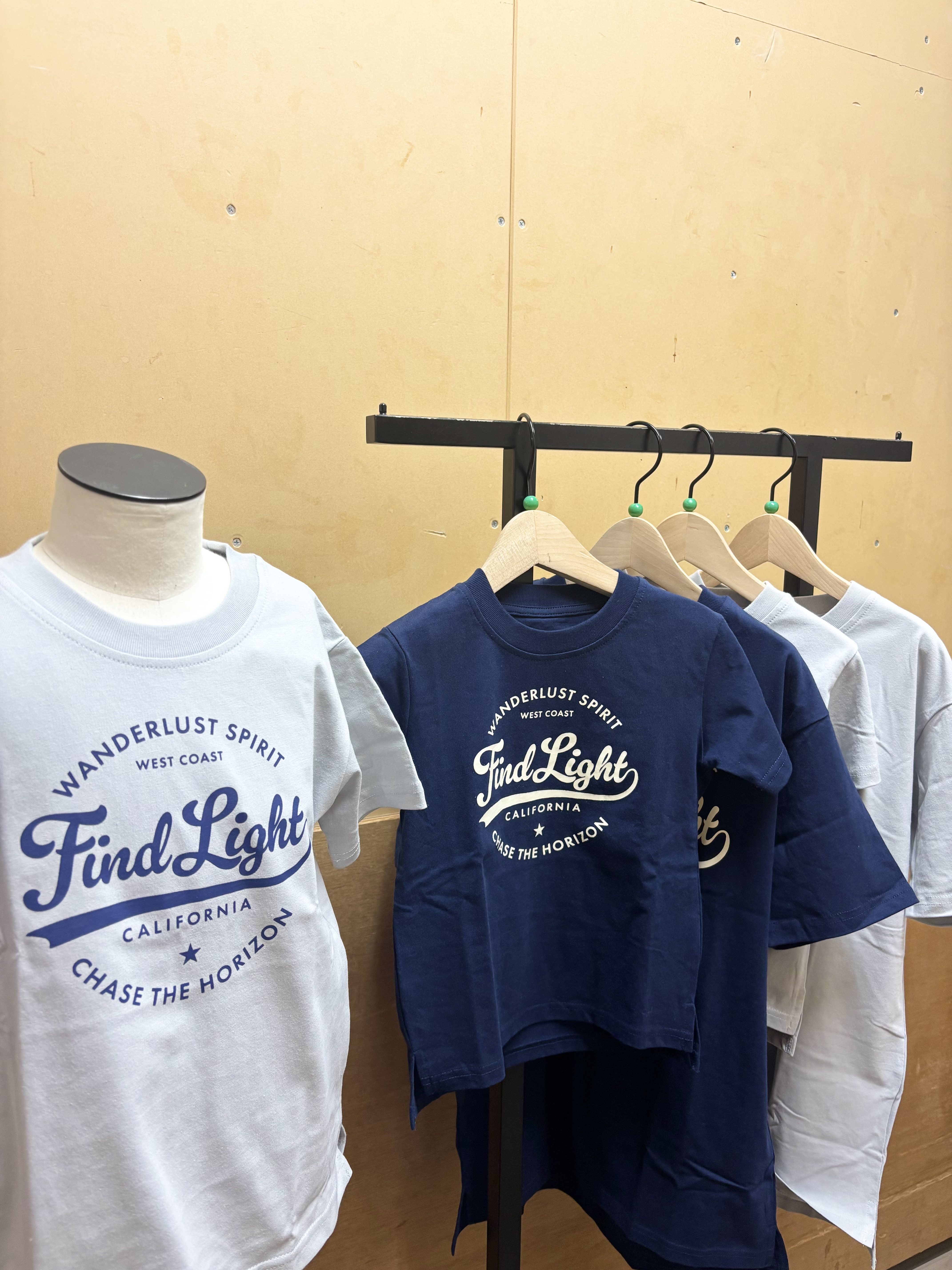 nanamiさんの「THE SHOP TK｜天竺アソート アメカジプリント 半袖Tシャツ ロゴ・キャット・ハンバーガー」を使ったコーディネート