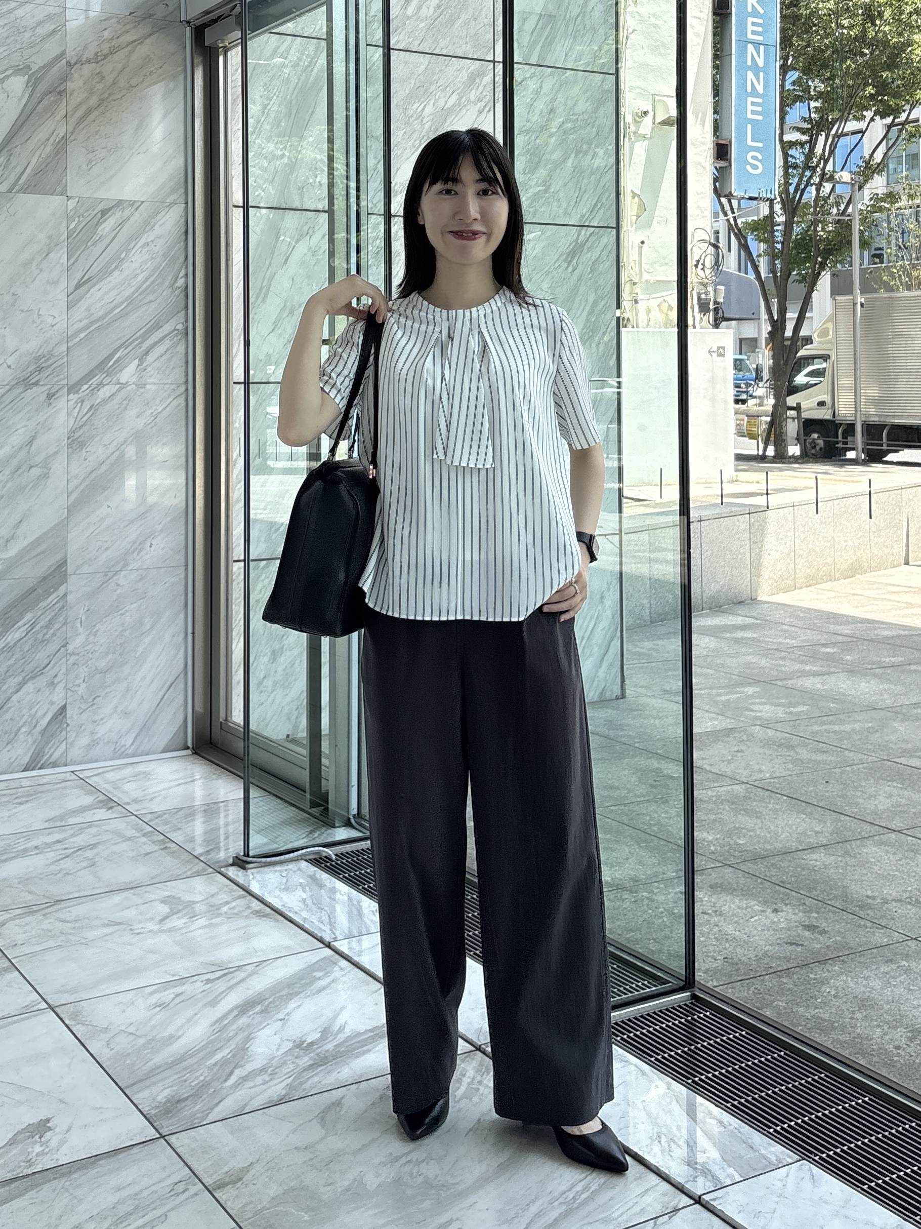 Yoshimiさんの「INDIVI｜【洗える／多機能／SETUP可】着る日傘ダブルジャケット」を使ったコーディネート