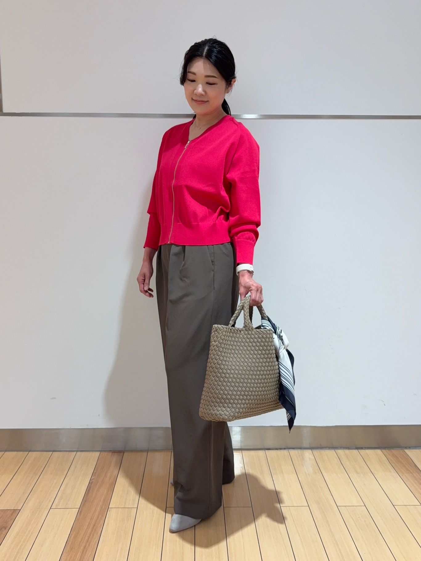 misaさんの「UNTITLED｜【アンサンブル可/日除け・冷房対策】シアーレーヨンZIPカーディガン」を使ったコーディネート