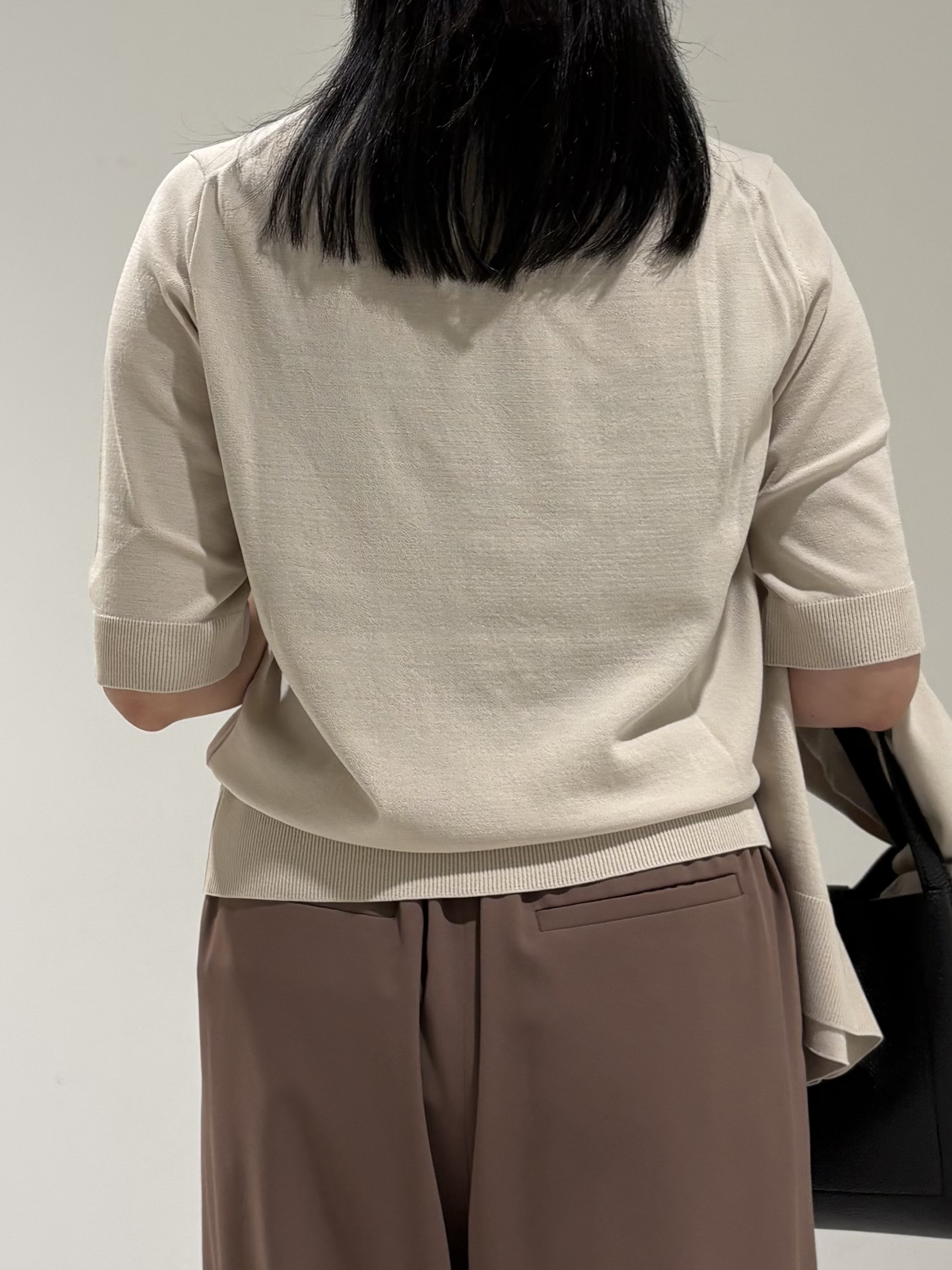 momokoさんの「INDIVI｜【UVケア/接触冷感／アンサンブル】丸首カーディガン＆袖スリット5分袖ニット」を使ったコーディネート
