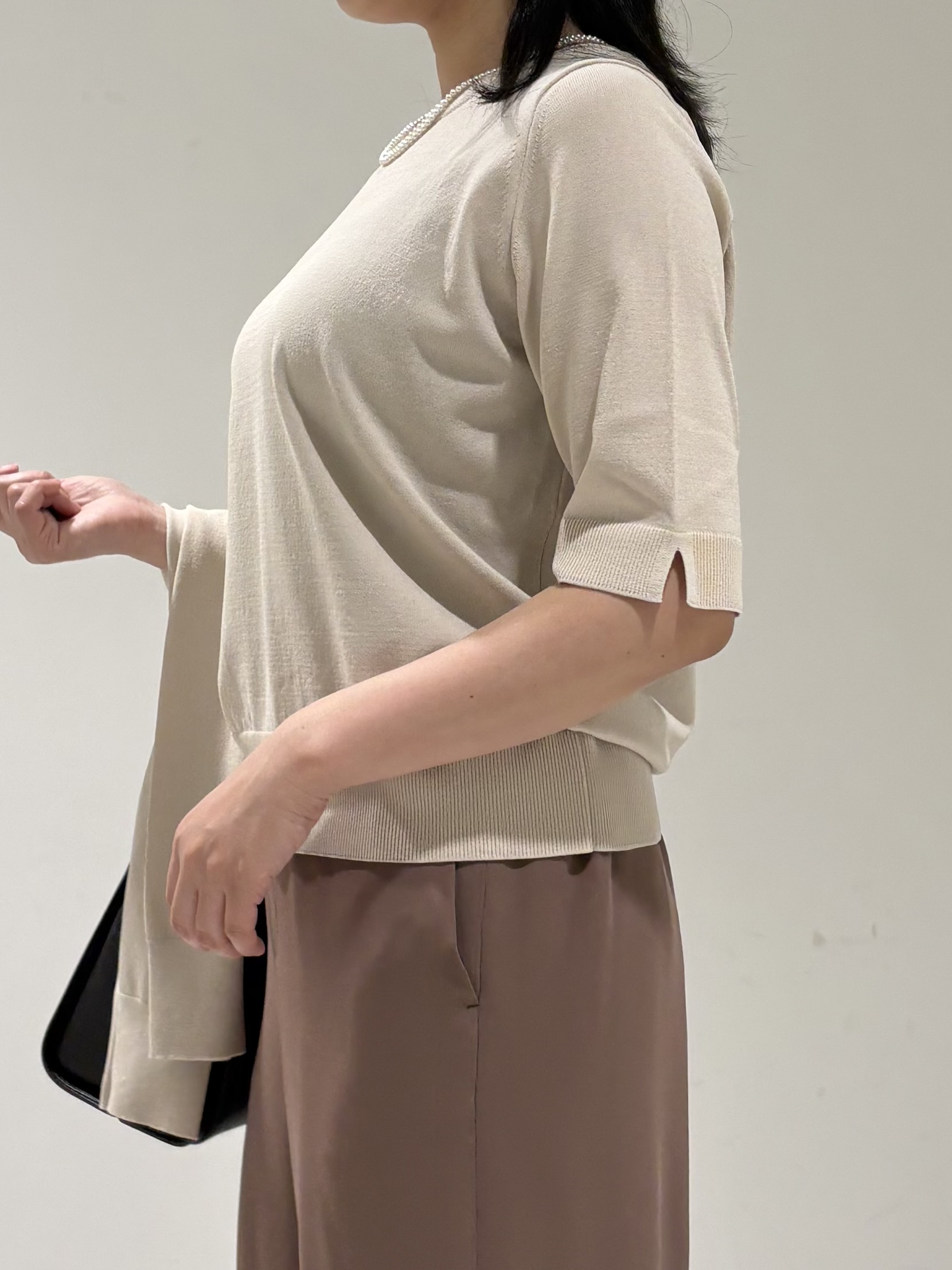 momokoさんの「INDIVI｜【UVケア/接触冷感／アンサンブル】丸首カーディガン＆袖スリット5分袖ニット」を使ったコーディネート