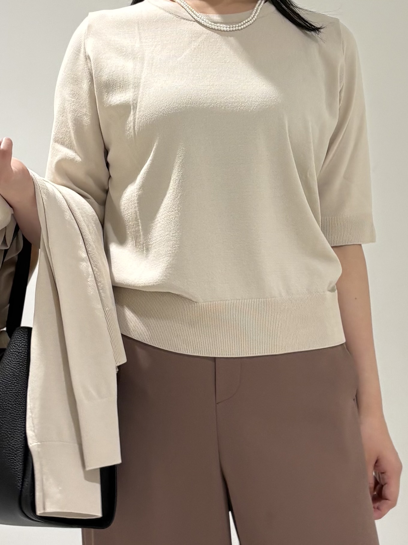 momokoさんの「INDIVI｜【UVケア/接触冷感／アンサンブル】丸首カーディガン＆袖スリット5分袖ニット」を使ったコーディネート