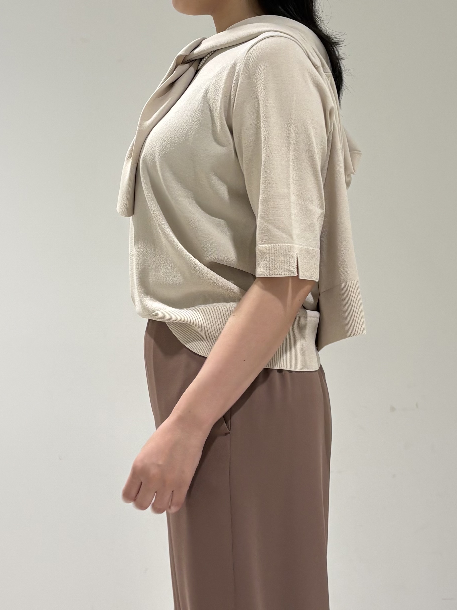 momokoさんの「INDIVI｜【UVケア/接触冷感／アンサンブル】丸首カーディガン＆袖スリット5分袖ニット」を使ったコーディネート