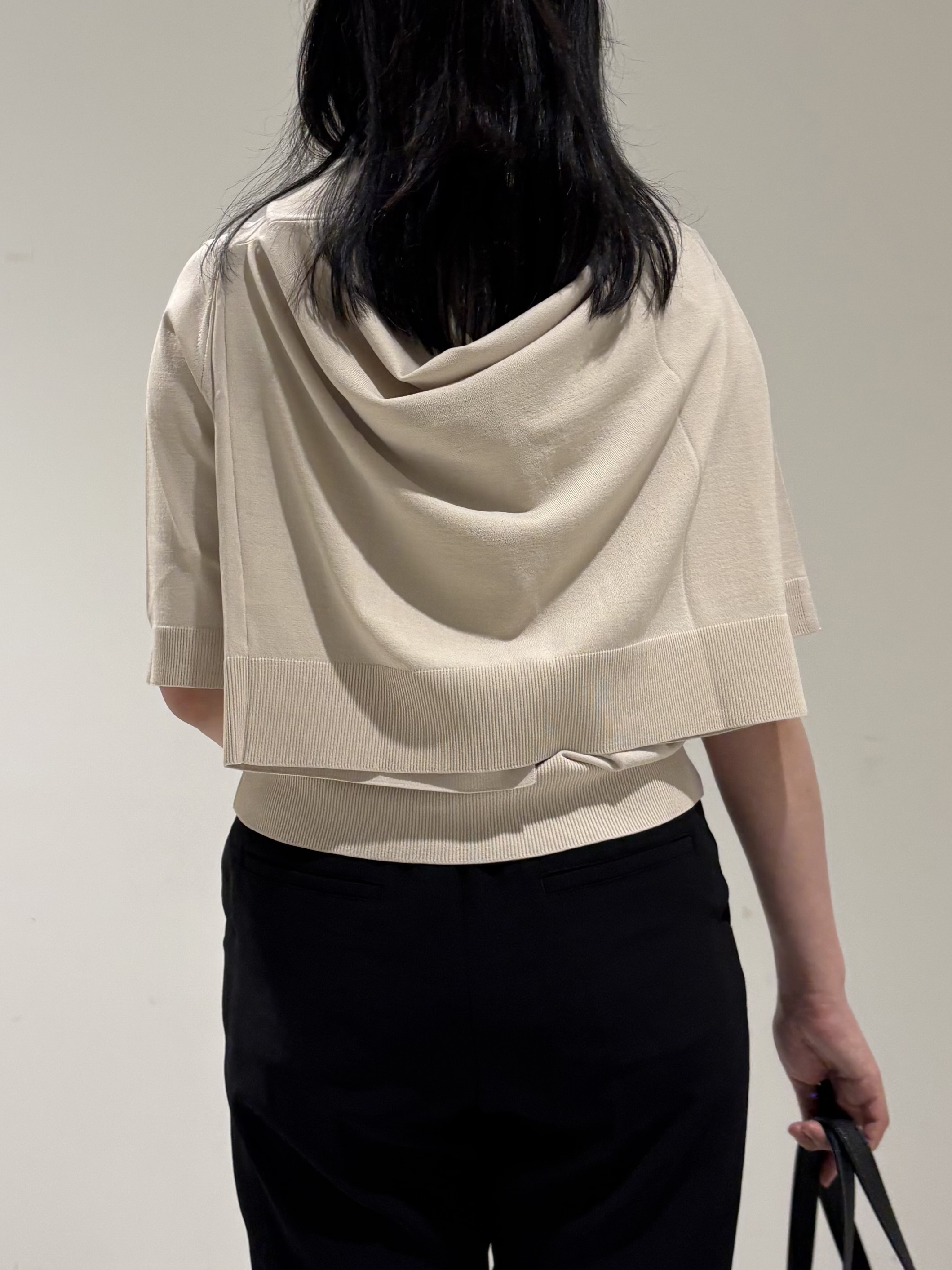 momokoさんの「INDIVI｜【UVケア/接触冷感／アンサンブル】丸首カーディガン＆袖スリット5分袖ニット」を使ったコーディネート