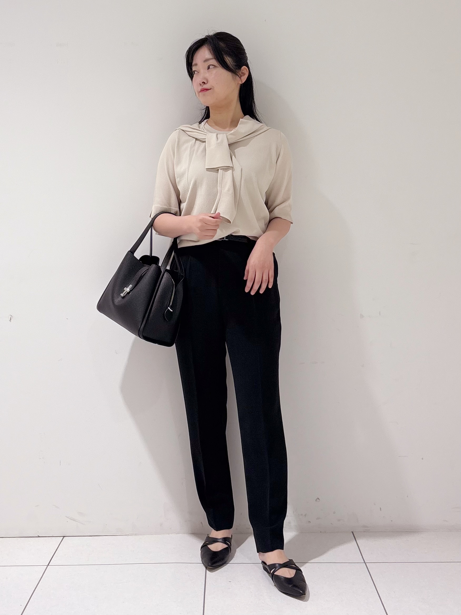 momokoさんの「INDIVI｜【UVケア/接触冷感／アンサンブル】丸首カーディガン＆袖スリット5分袖ニット」を使ったコーディネート