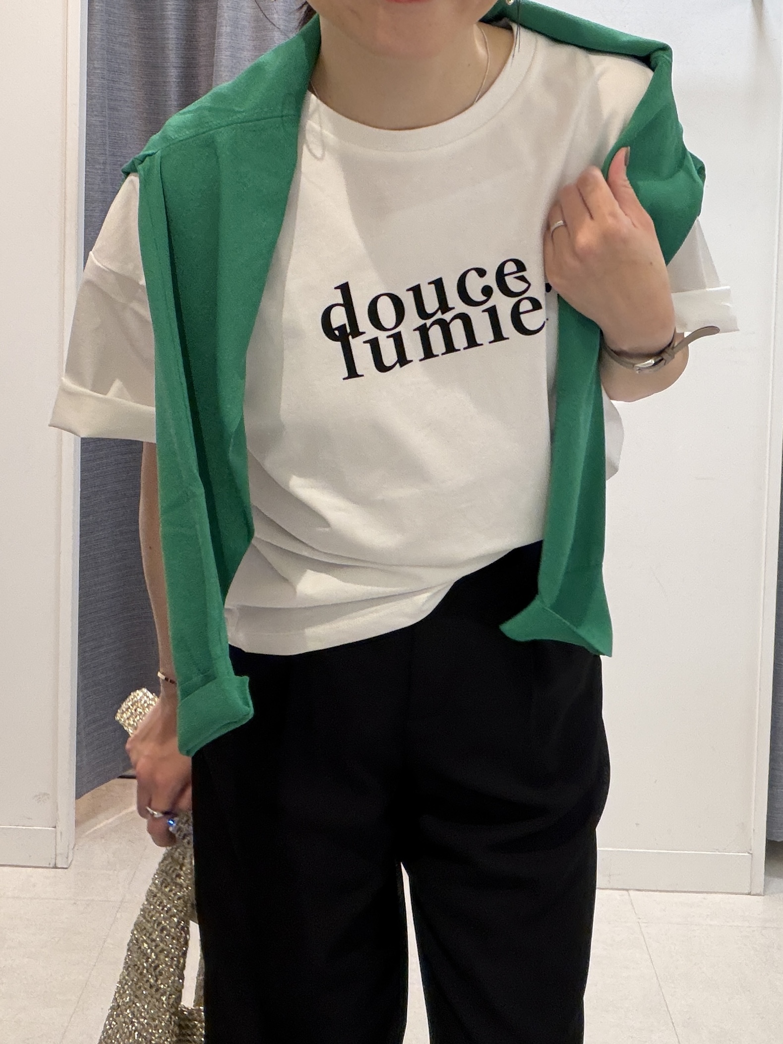 shihoさんの「INDIVI｜コットンロゴTシャツ」を使ったコーディネート