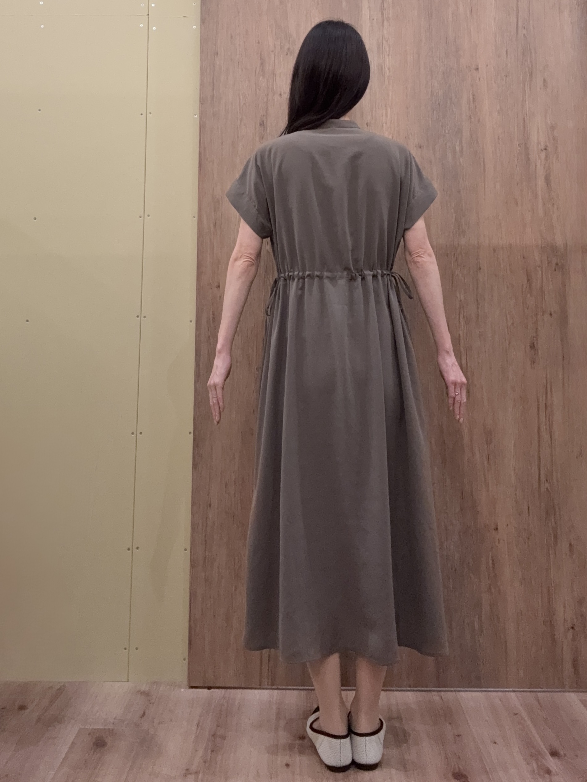 Ayakoさんの「grove｜【洗える/体型カバー】ウエストドロストワンピース」を使ったコーディネート