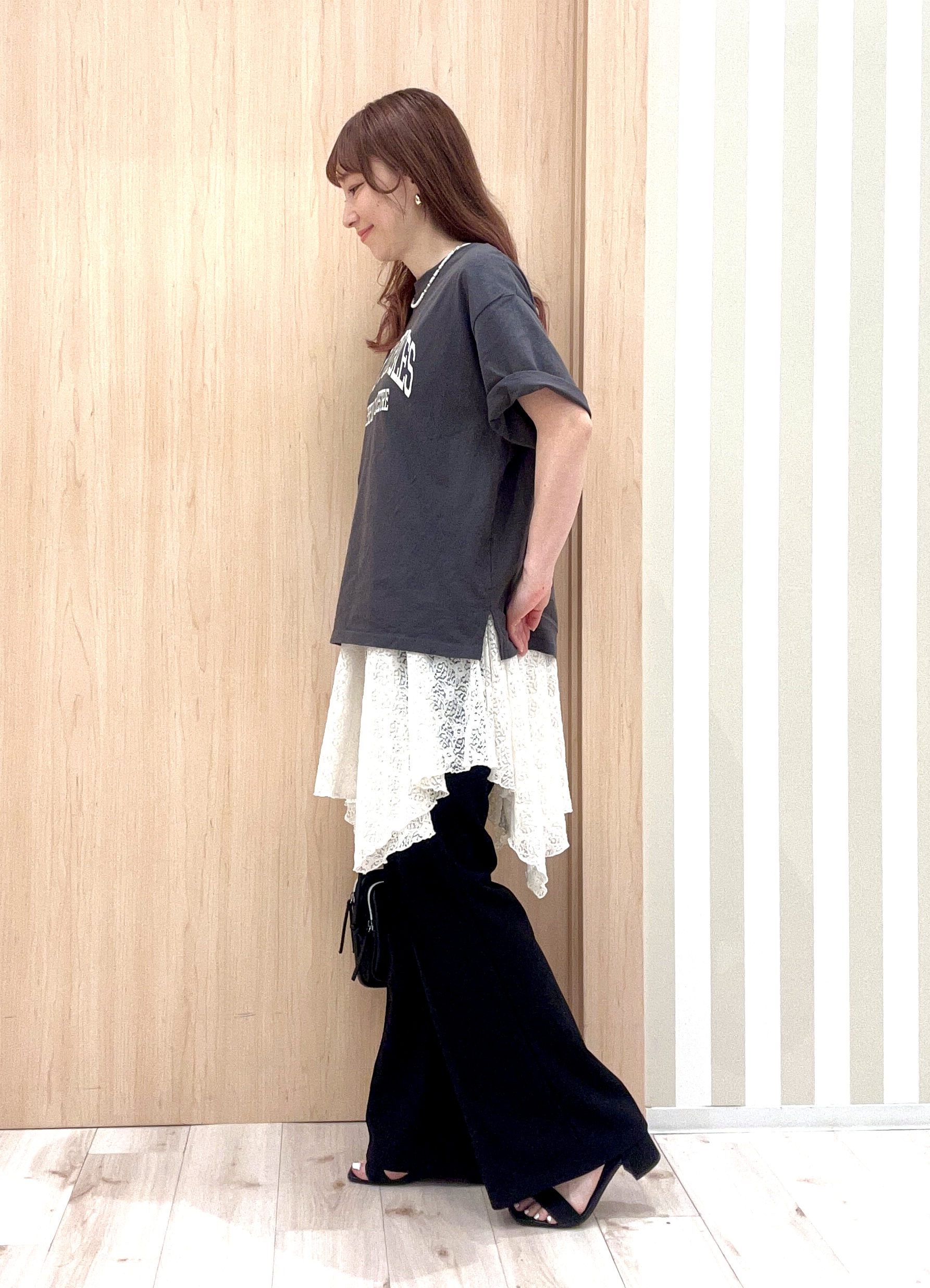 ririさんの「SHOO･LA･RUE｜【綿100%/S-LL/プチプラ】ゆるシルエット シンプルTシャツ」を使ったコーディネート