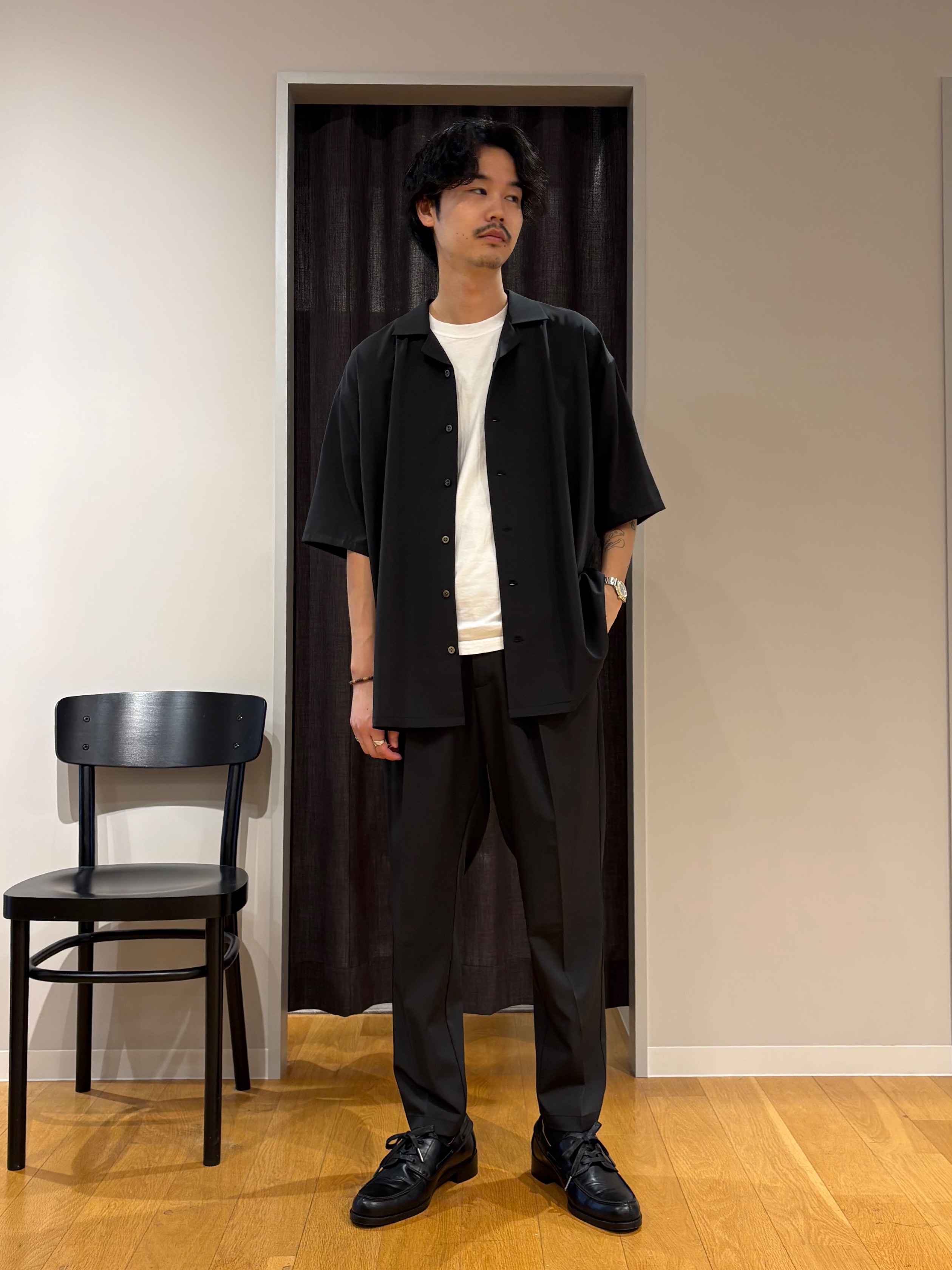 北浦歩大さんの「tk.TAKEO KIKUCHI｜【暑い夏に最適！】ルーズトロミシャツセットアップ/上下2点セット/接触冷感/ストレッチ/洗える/オー」を使ったコーディネート