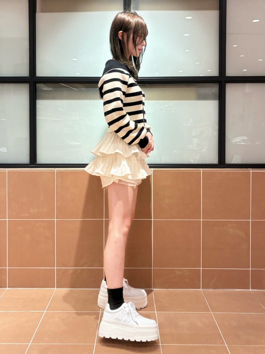 Arisaさんの「ESPERANZA｜ラメライン厚底スニーカー」を使ったコーディネート