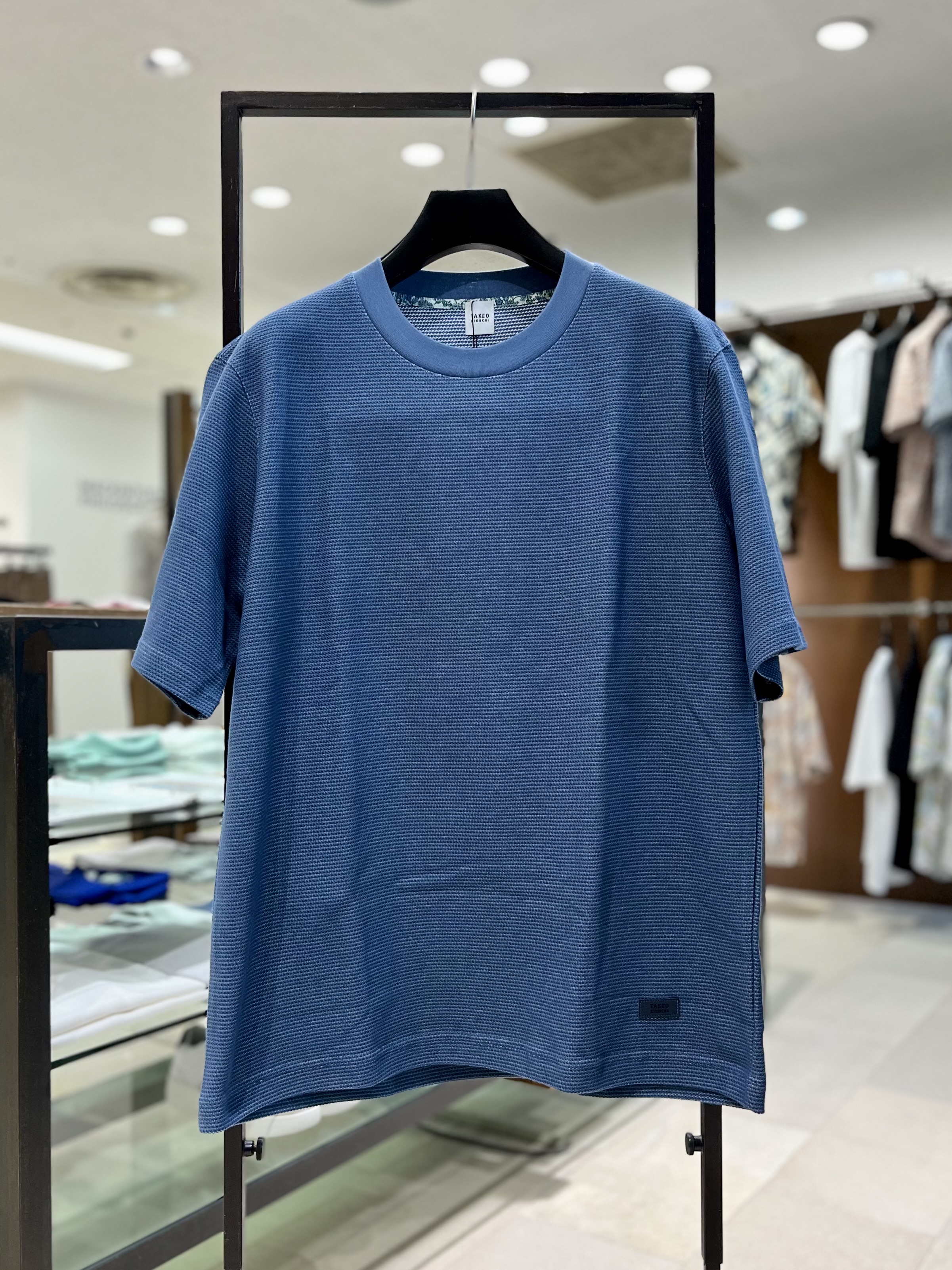 uedaさんの「TAKEO KIKUCHI｜【抗菌防臭】メランジ クルーネック プルオーバー」を使ったコーディネート