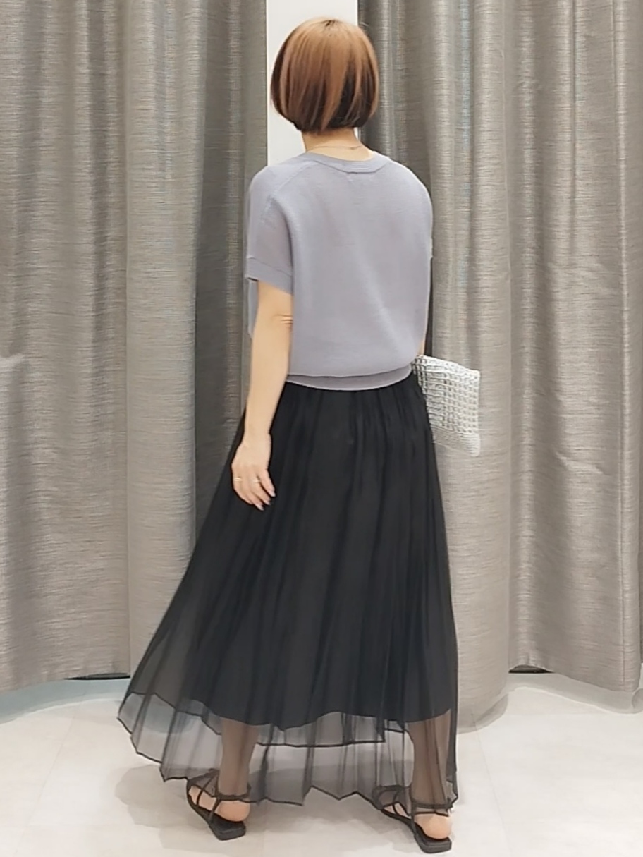 s u g iさんの「UNTITLED｜【洗える/清涼感】ドライタッチスリーブレスカーディガン」を使ったコーディネート
