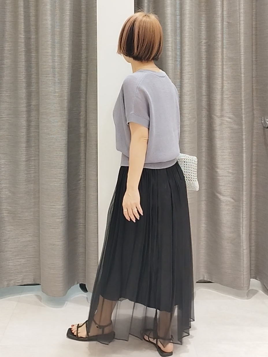 s u g iさんの「UNTITLED｜【洗える/清涼感】ドライタッチスリーブレスカーディガン」を使ったコーディネート
