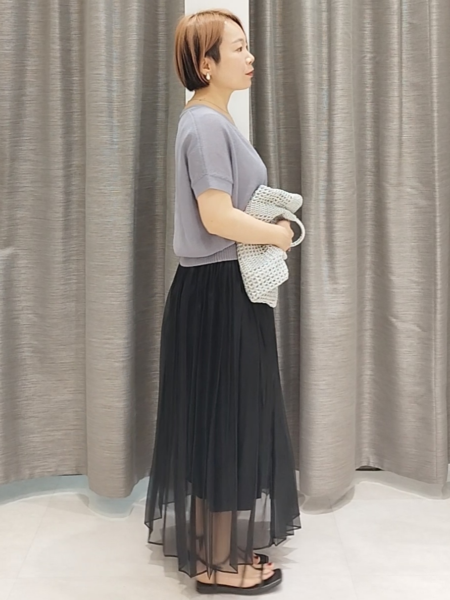 s u g iさんの「UNTITLED｜【洗える/清涼感】ドライタッチスリーブレスカーディガン」を使ったコーディネート