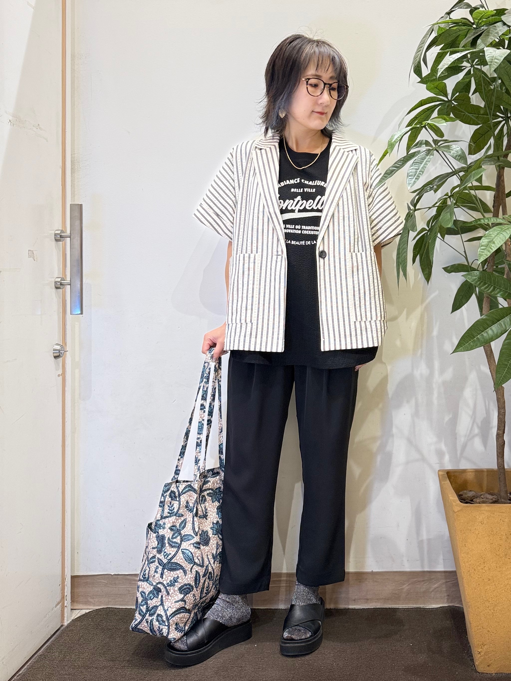 misakiさんの「SHOO･LA･RUE｜【ひんやり/吸水速乾/セットアップ可】羽織るだけで主役になる サッカーストライプシャツジャケット」を使ったコーディネート