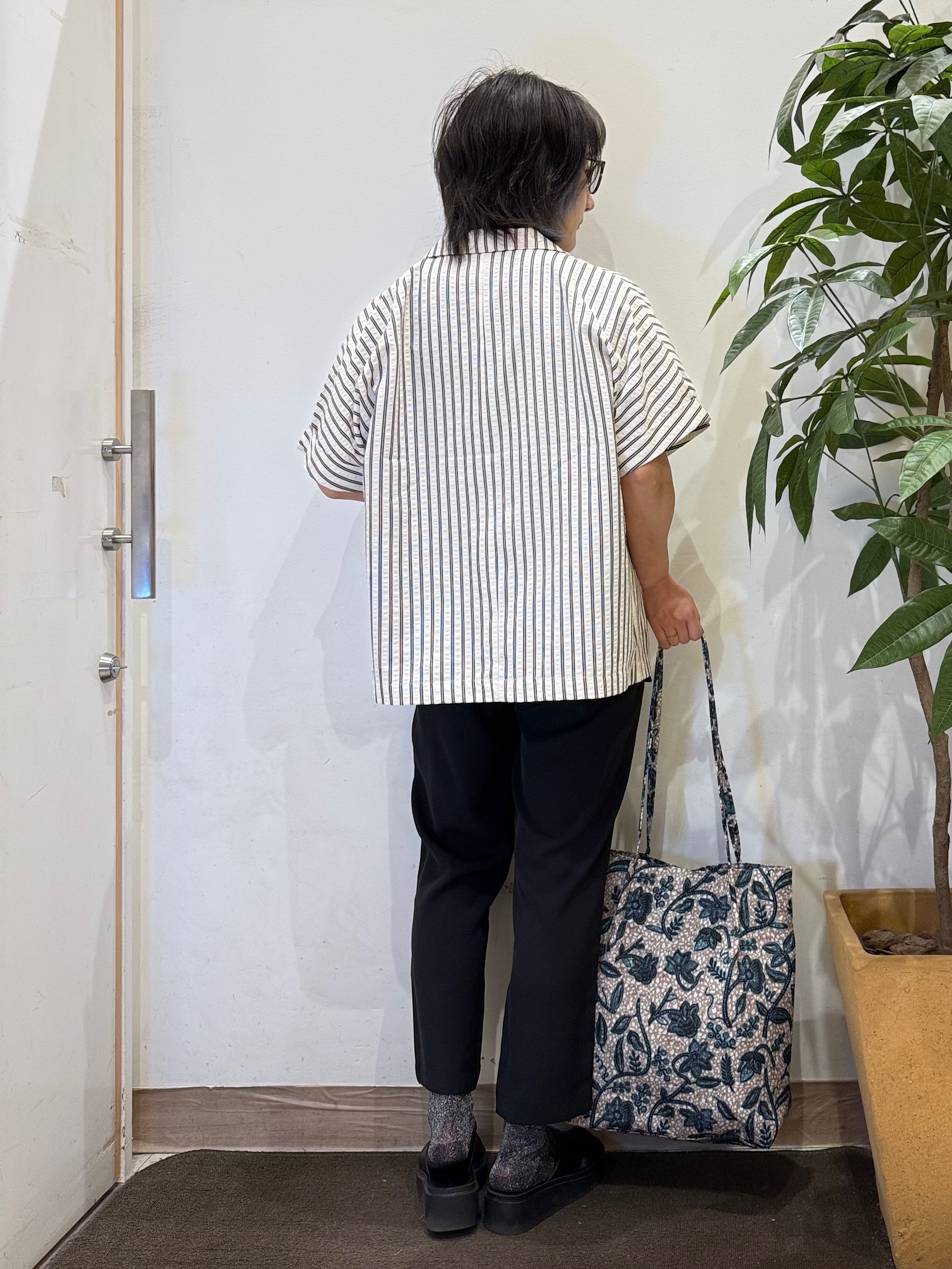 misakiさんの「SHOO･LA･RUE｜【ひんやり/吸水速乾/セットアップ可】羽織るだけで主役になる サッカーストライプシャツジャケット」を使ったコーディネート