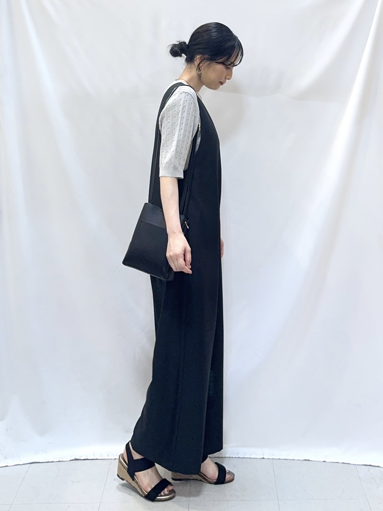 𝐇𝐢𝐫𝐨𝐦𝐢さんの「SHOO･LA･RUE｜【洗濯後しわになりにくい/S-LL】ゆったりらくちんきれい見え　シンプルだから使いやすい 大人のオー」を使ったコーディネート