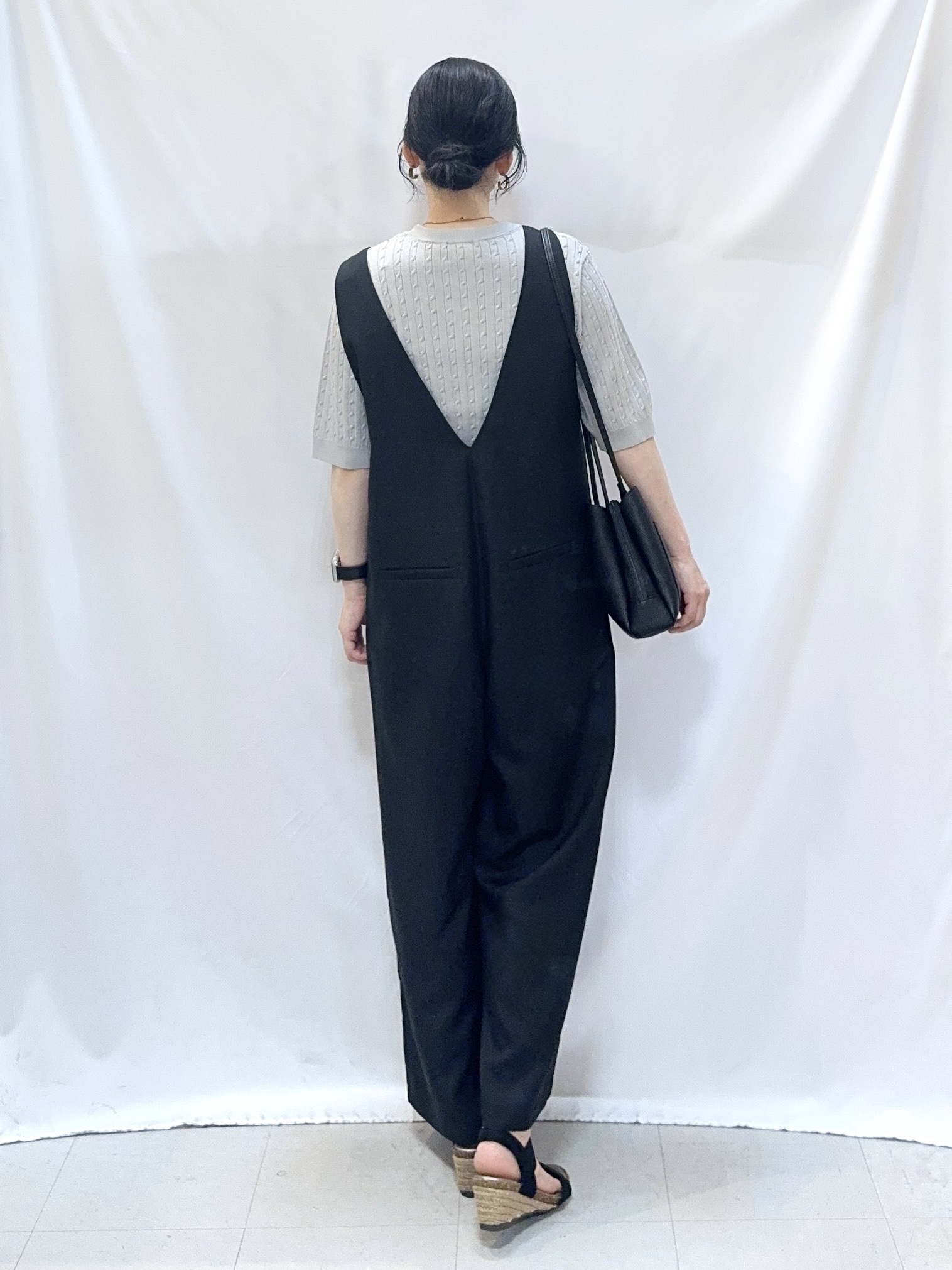 𝐇𝐢𝐫𝐨𝐦𝐢さんの「SHOO･LA･RUE｜【洗濯後しわになりにくい/S-LL】ゆったりらくちんきれい見え　シンプルだから使いやすい 大人のオー」を使ったコーディネート
