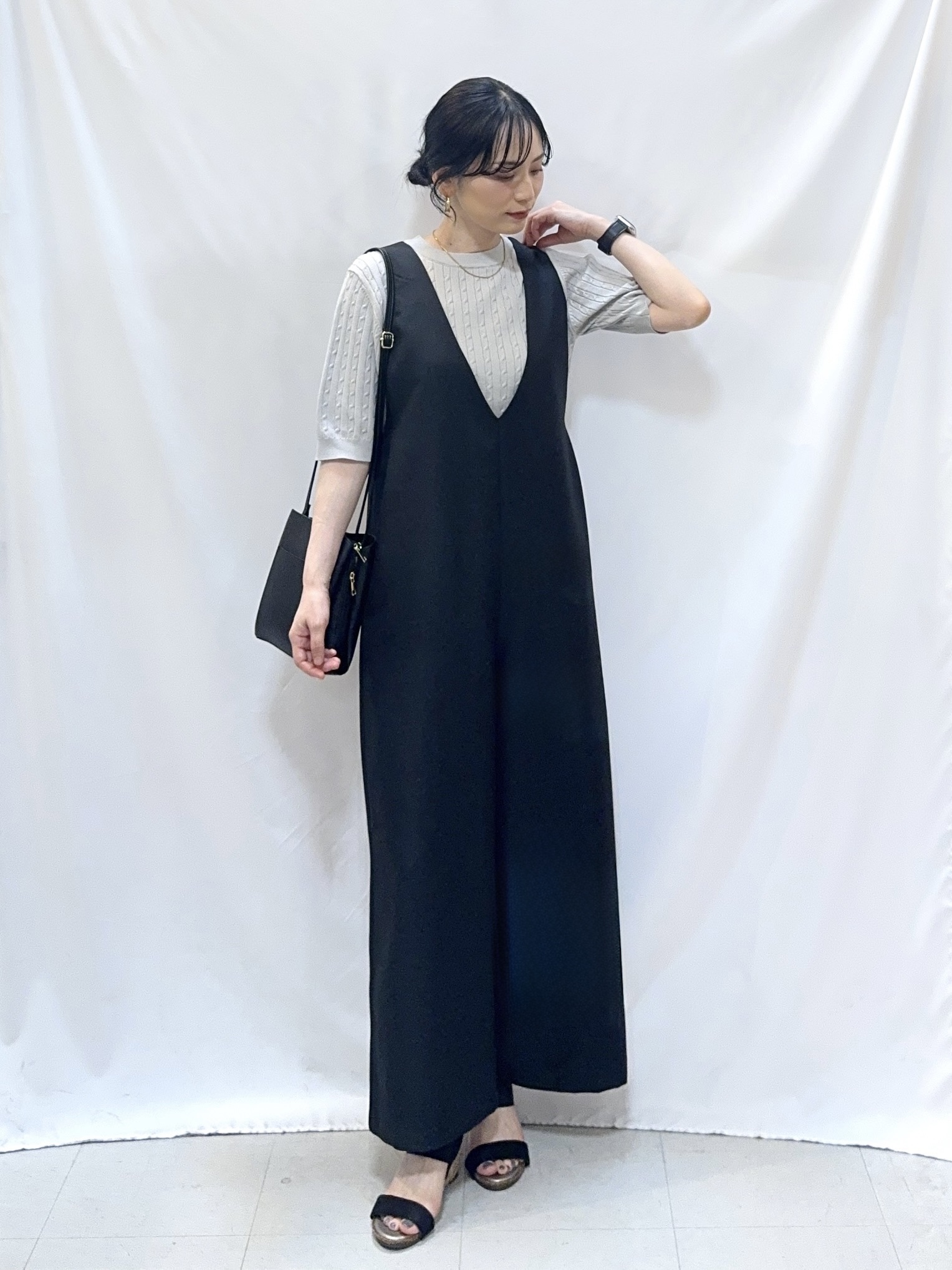 𝐇𝐢𝐫𝐨𝐦𝐢さんの「SHOO･LA･RUE｜【洗濯後しわになりにくい/S-LL】ゆったりらくちんきれい見え　シンプルだから使いやすい 大人のオー」を使ったコーディネート