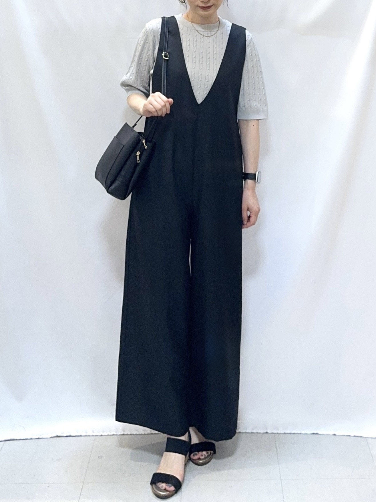 𝐇𝐢𝐫𝐨𝐦𝐢さんの「SHOO･LA･RUE｜【洗濯後しわになりにくい/S-LL】ゆったりらくちんきれい見え　シンプルだから使いやすい 大人のオー」を使ったコーディネート