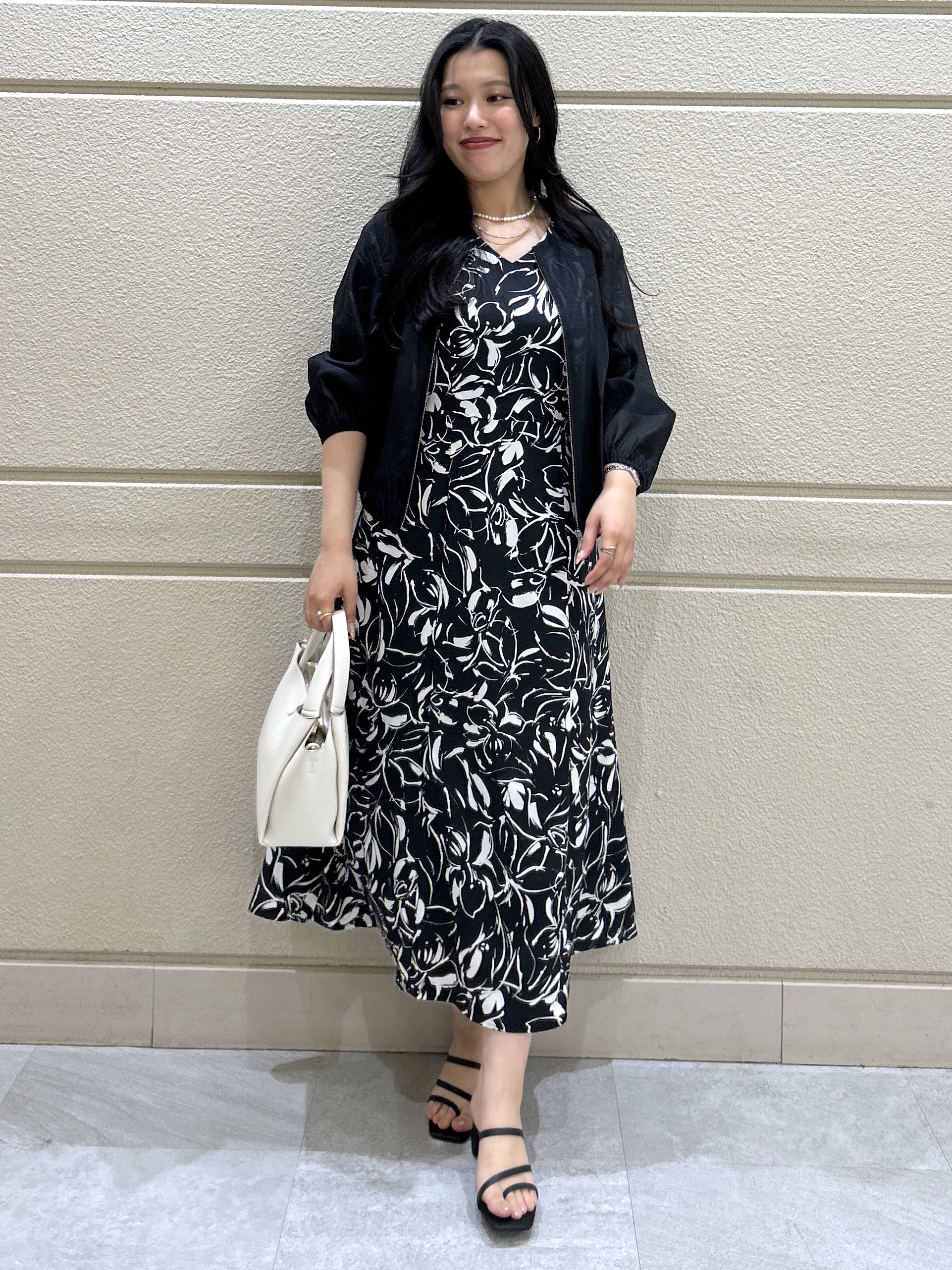 Momokaさんの「COUP DE CHANCE｜【手洗い可/軽量】シアーブルゾン」を使ったコーディネート