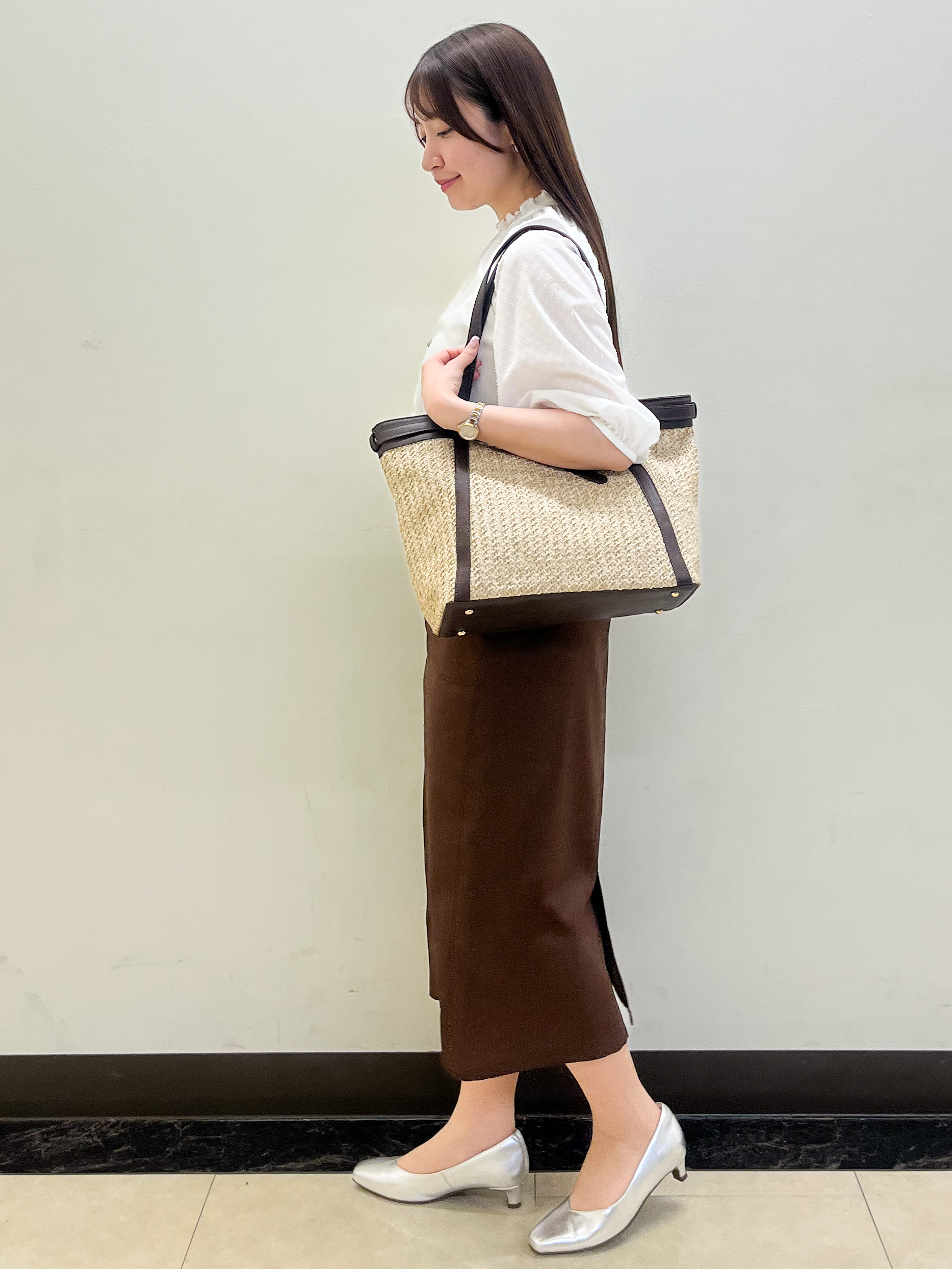 mikikoさんの「Reflect｜フロントボタンデザインブラウス」を使ったコーディネート