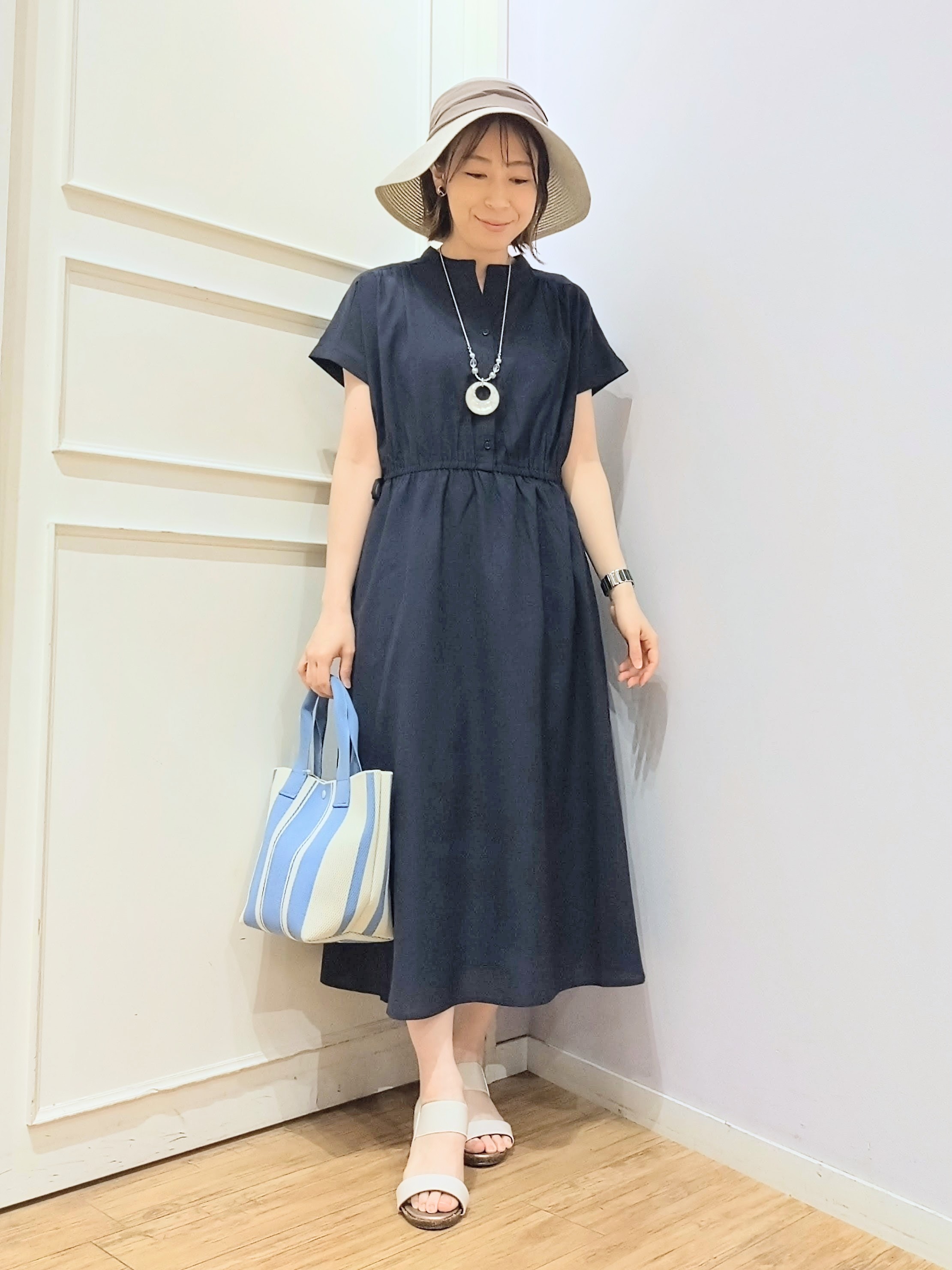 miomioさんの「SHOO･LA･RUE｜【ひんやり/洗濯機可/S-LL】オンにもオフにも マルチに使えるボタンレスカーディガン」を使ったコーディネート