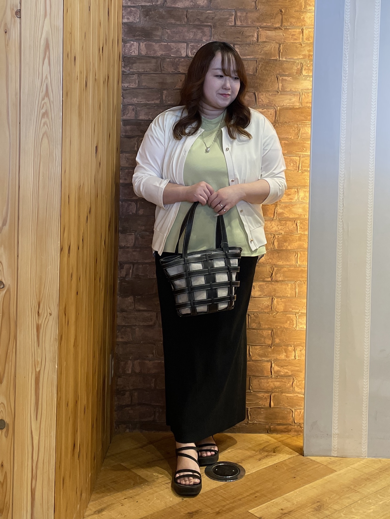 Risaさんの「SHOO･LA･RUE｜【ひんやり/UV/S-LL】着ごこちなめらか カノコ編みカーディガン」を使ったコーディネート
