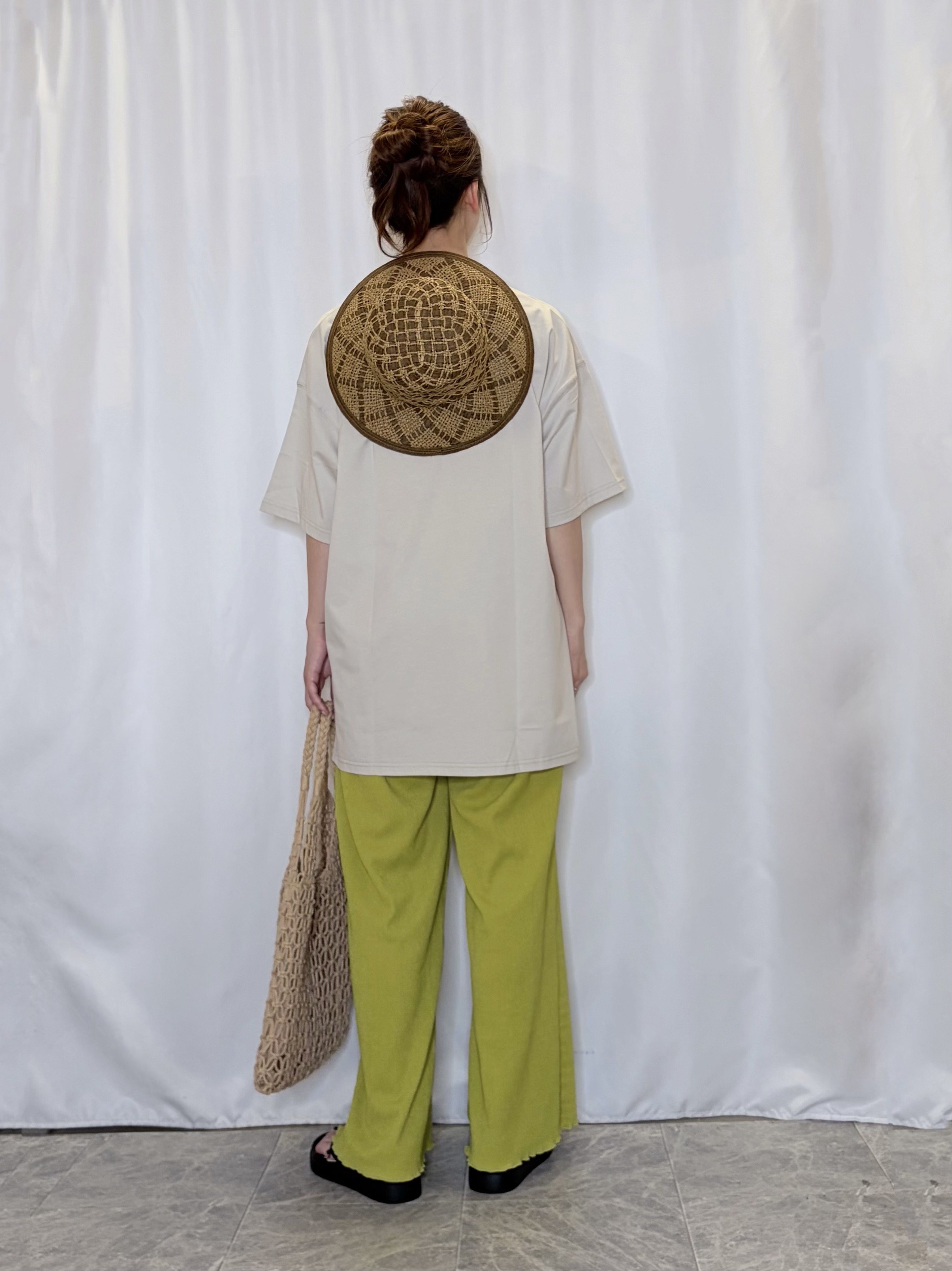 おうめさんの「SHOO･LA･RUE｜【ひんやり】ゆるっと体型カバー BIGアソートTシャツ」を使ったコーディネート